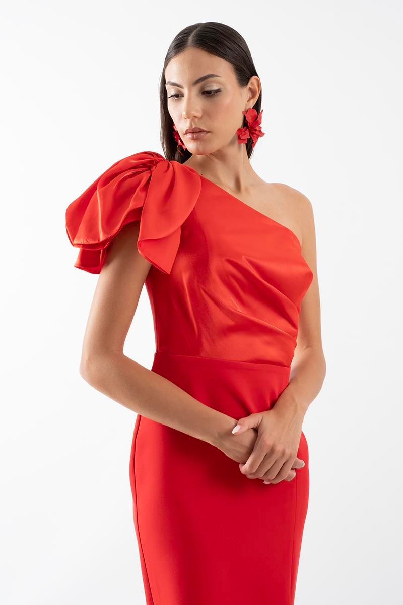 İtalio Üst Organze Tek Omuz Fiyonklu Drapeli Yırtmaçlı Kısa Abiye Elbise KIRMIZI