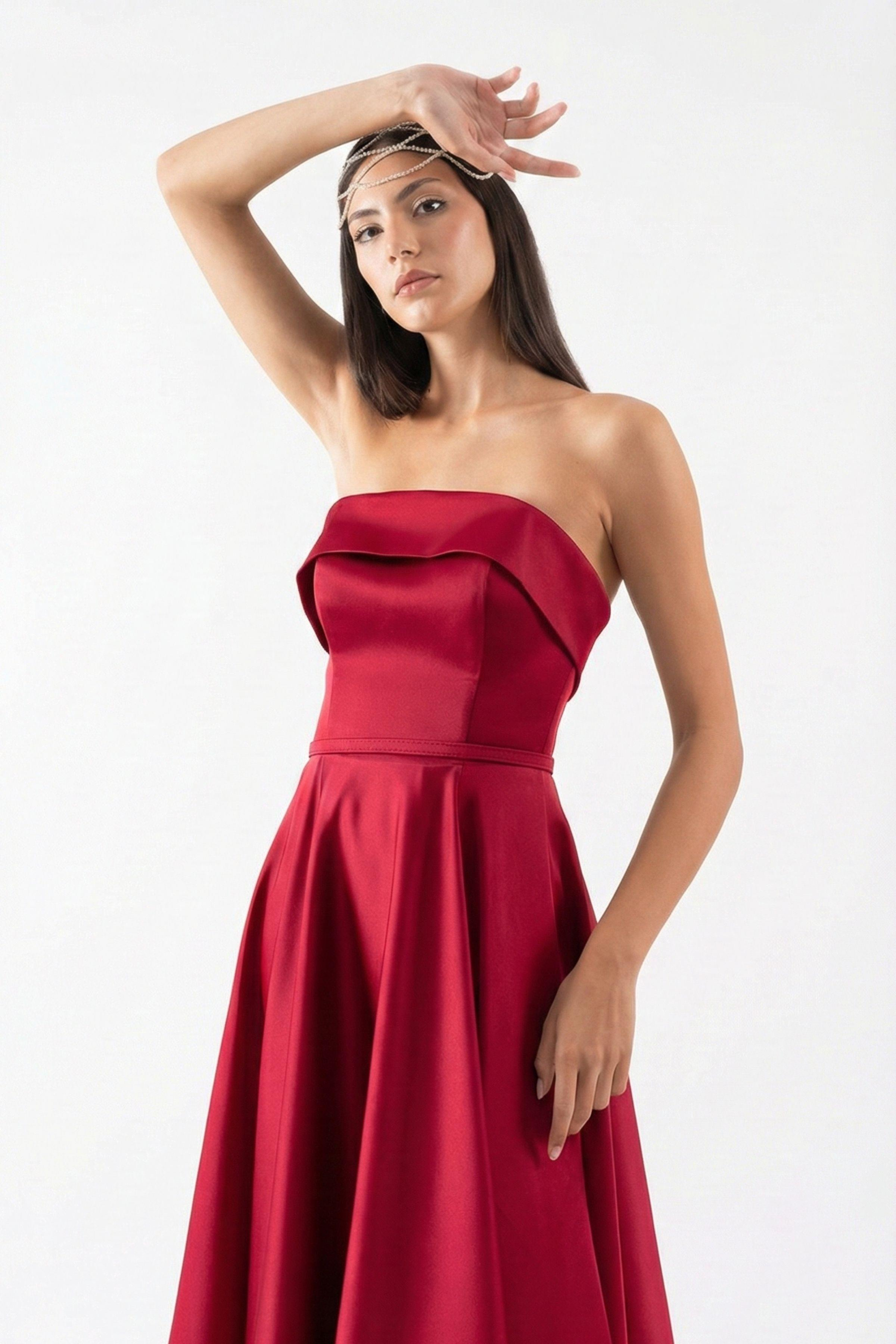 İvette Straplez Sırt Çapraz Bağcıklı Kloş Kısa Abiye Elbise BORDO