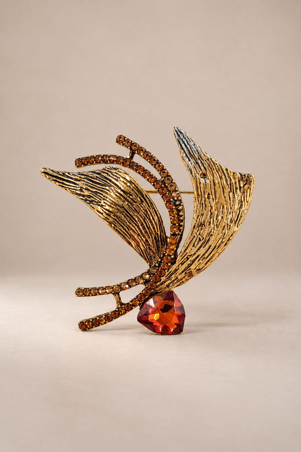 Kristal Taşlı Gold Yaprak Broş 6 cm KAHVERENGİ