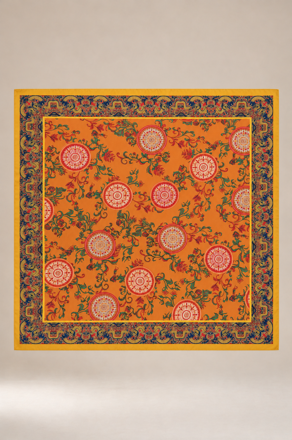 Madalyon Desenli Kenar Bordürlü Şal 110 x 110 cm TABA