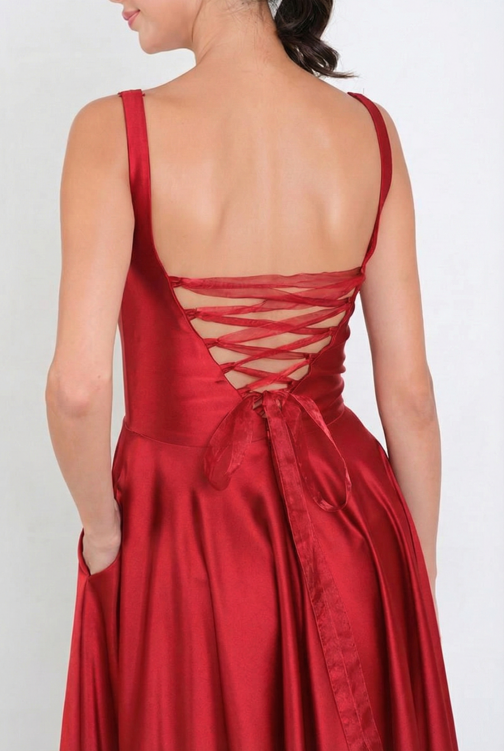 Nema Sırtı Çapraz Bağlamalı U Yaka Midi Abiye Elbise KIRMIZI