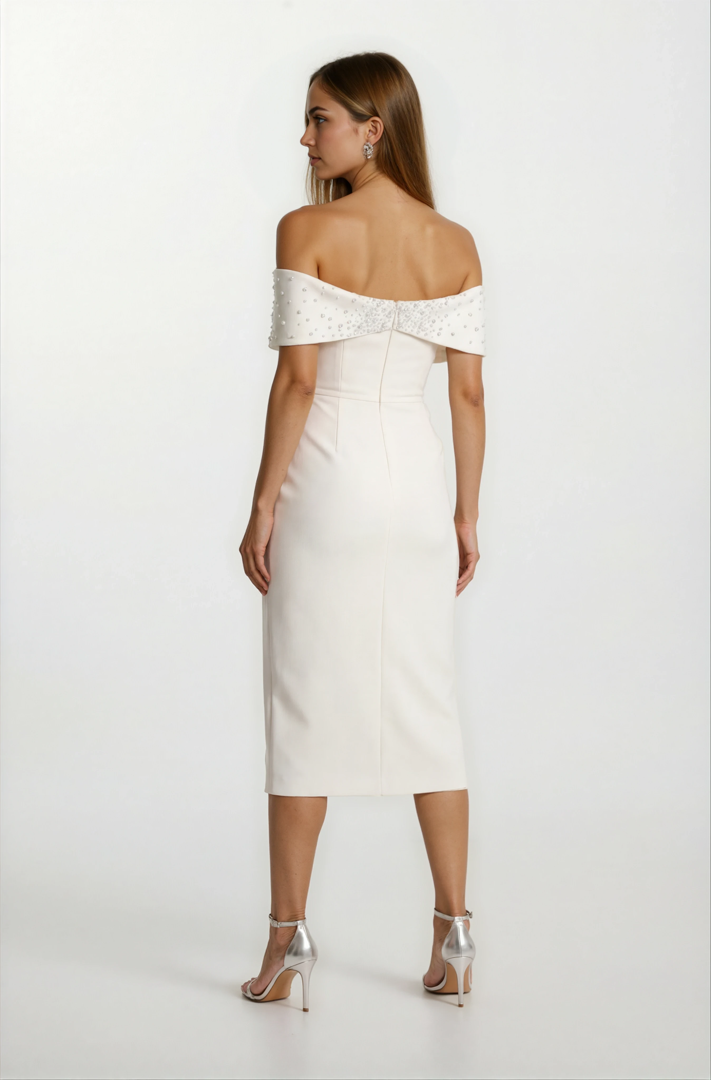 Orielle Düşük Kol Straplez İnci İşlemeli Midi Abiye Elbise EKRU