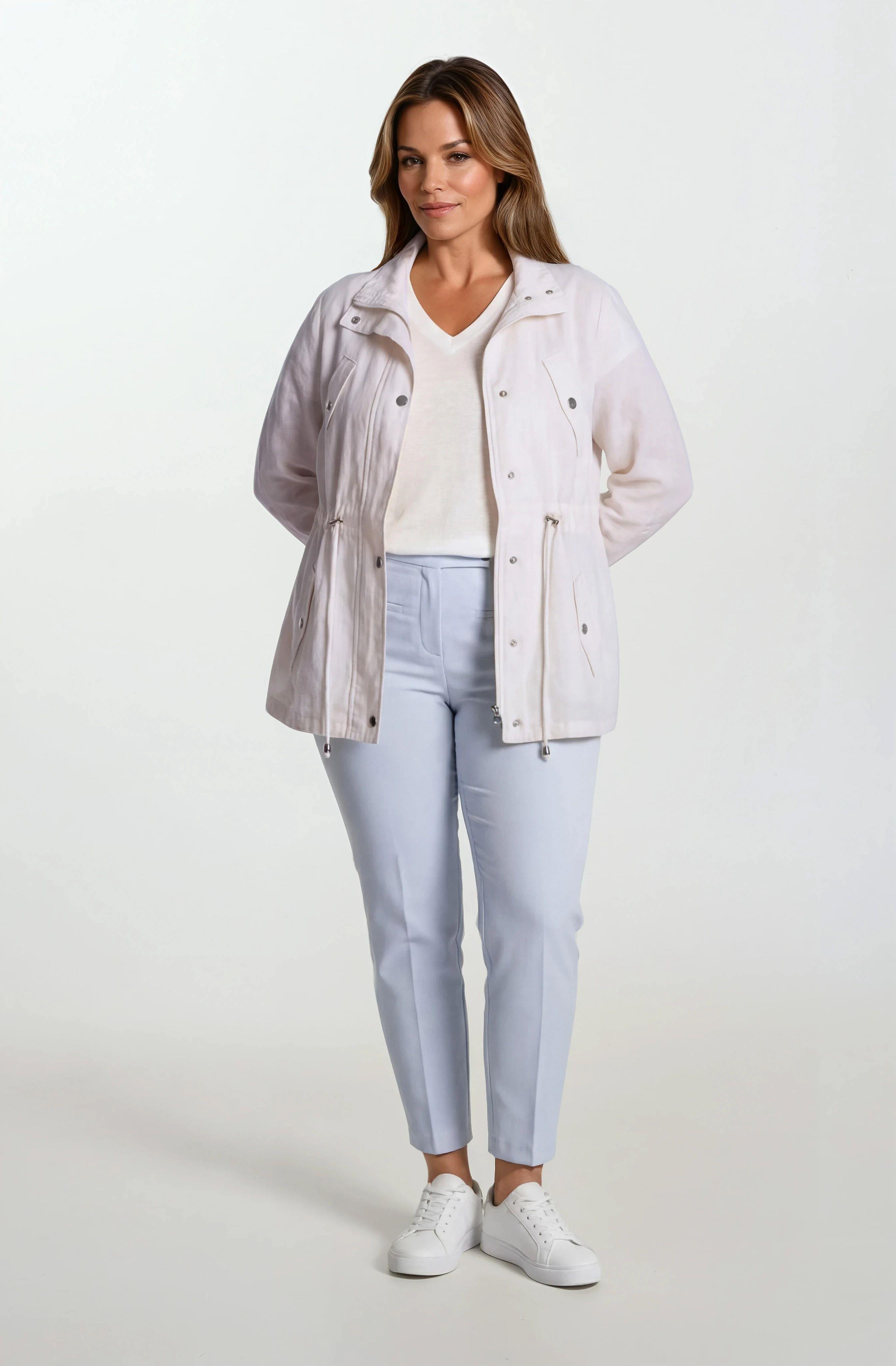 Oriente Dik Yaka Fermuarlı Çıtçıtlı Kaban BEYAZ