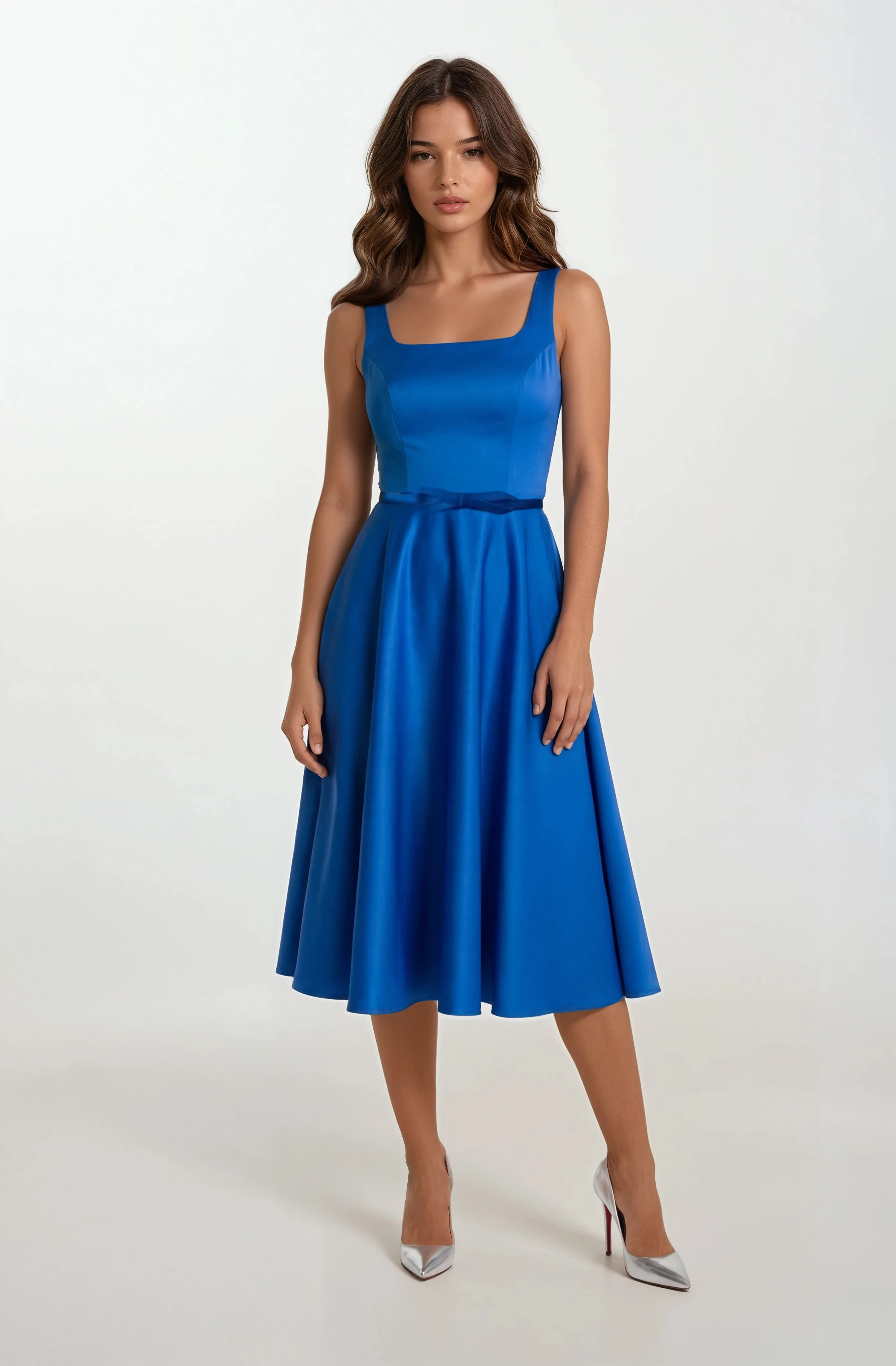 Orsetta Kare Yaka Askılı Kloş Fiyonk Kemerli Uzun Abiye Elbise SAKS