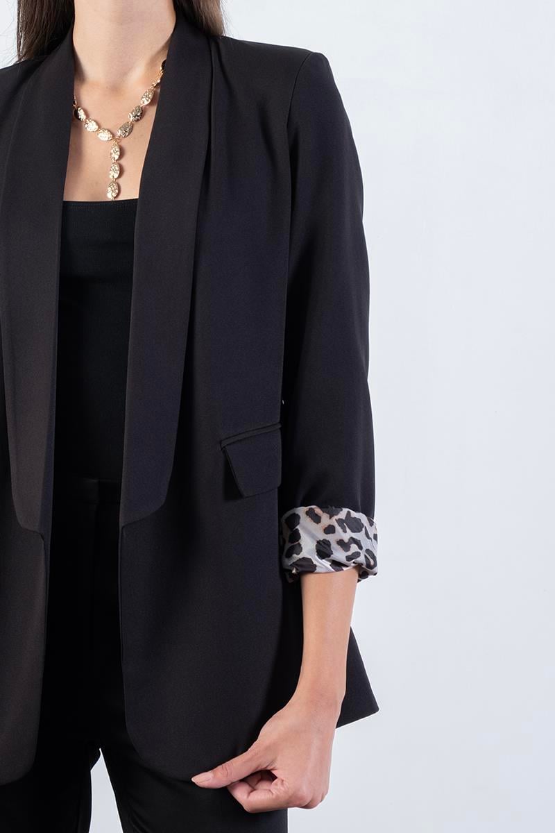 Orsilda Şal Yakada Gül Detaylı Ceket SİYAH