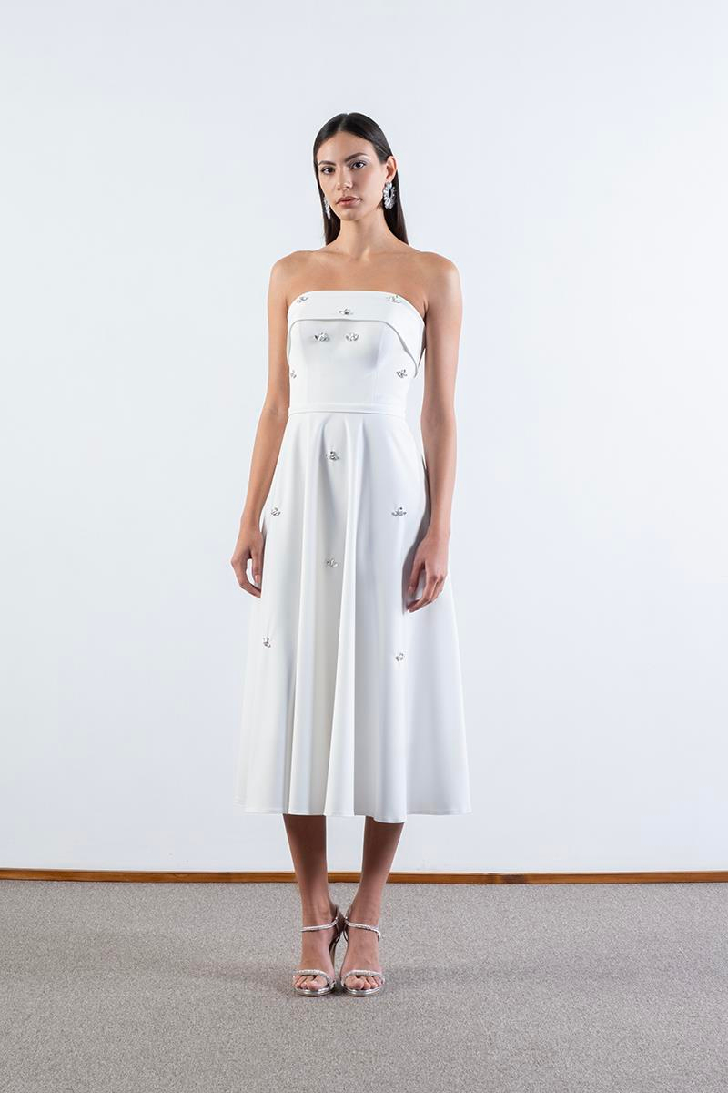 Peltz Straplez Yaka Kloş Taş İşleme Detaylı Kısa Abiye Elbise EKRU