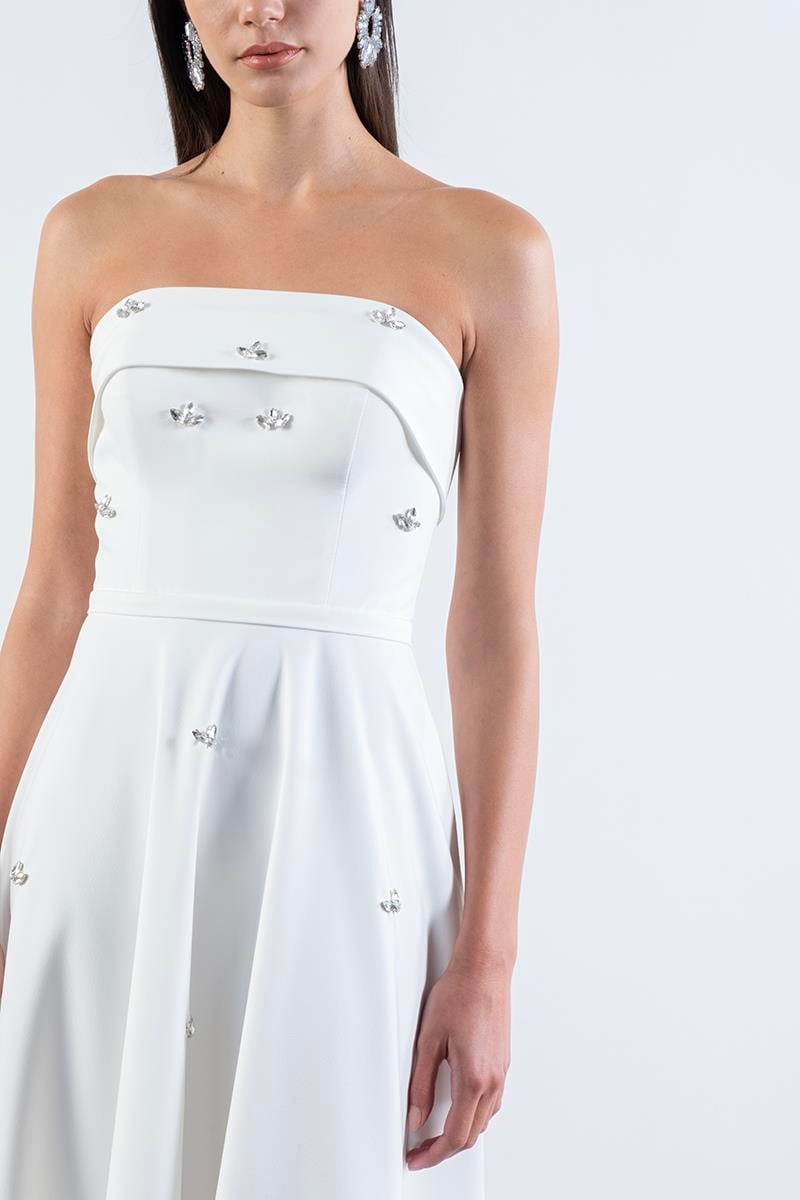 Peltz Straplez Yaka Kloş Taş İşleme Detaylı Kısa Abiye Elbise EKRU