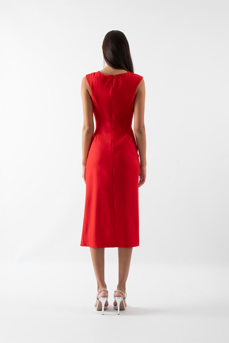 Rainwaterı Yuvarlak Yaka Kolsuz Yırtmaçlı Belden Aşağı Şerit Taş Aksesuar Detaylıı Kısa Abiye Elbise KIRMIZI