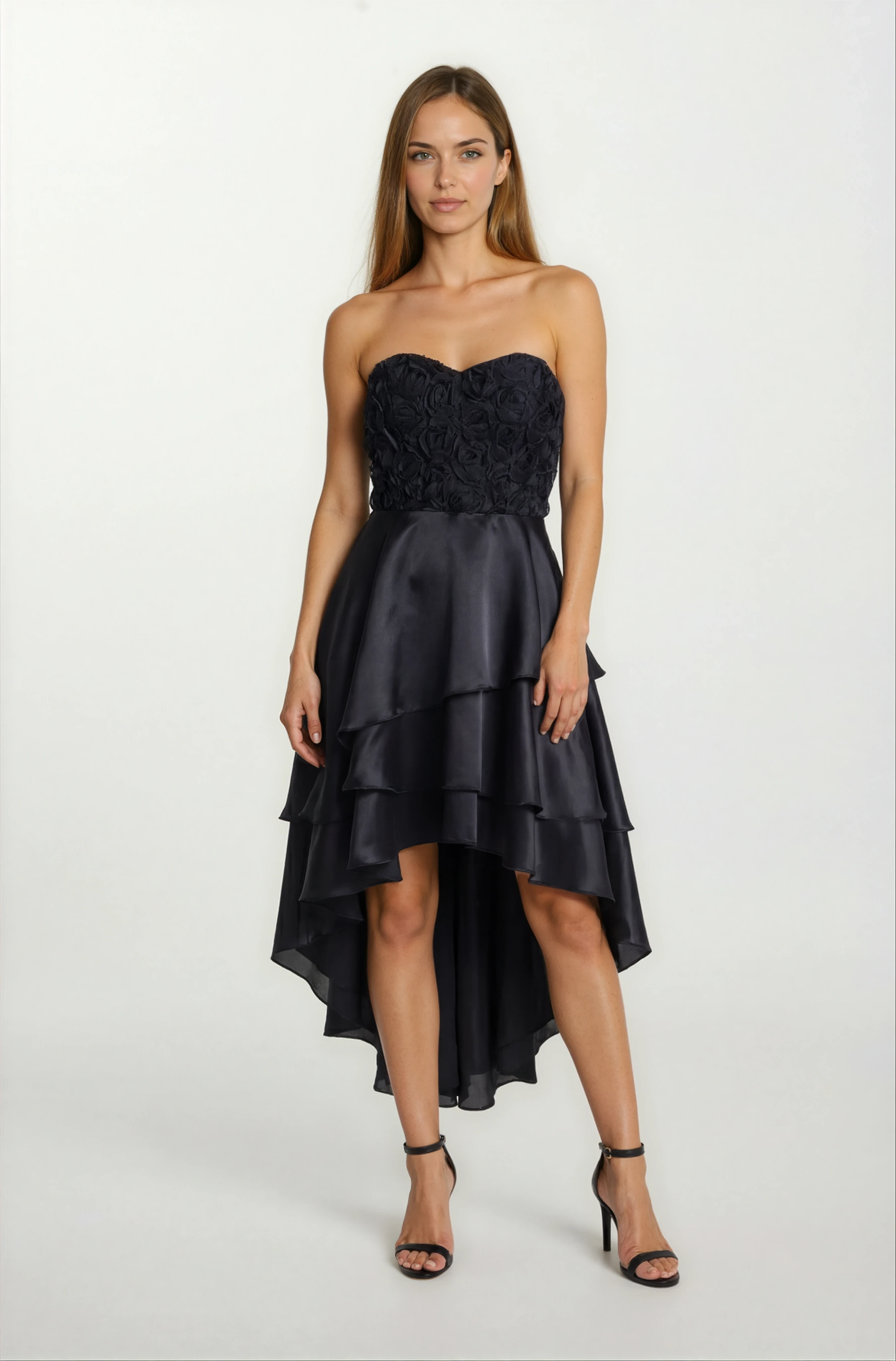 Rocco Kalp Yaka Straplez Gül Detaylı Katkat Arkası Kuyruklu Midi Abiye Elbise SİYAH