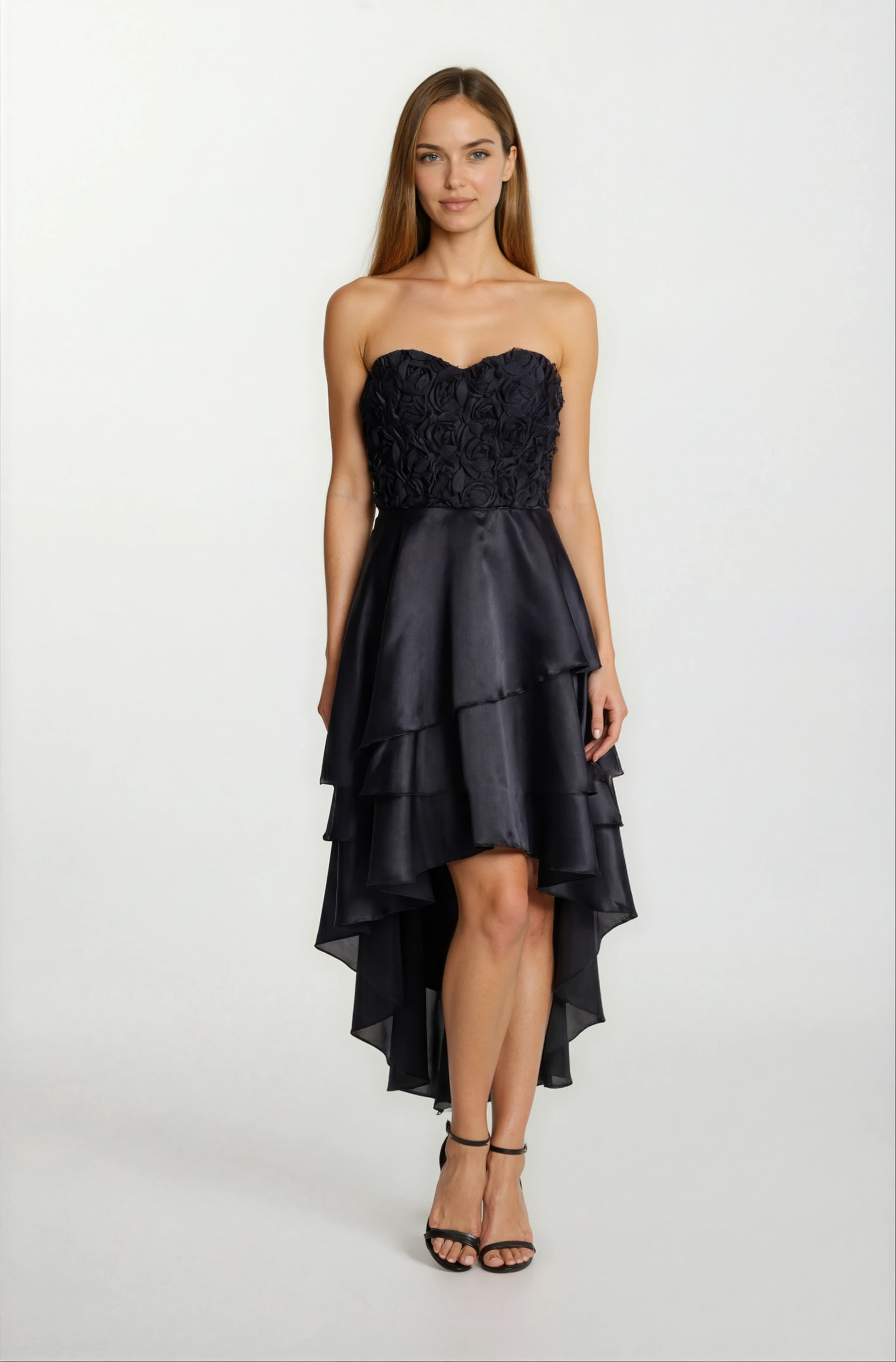 Rocco Kalp Yaka Straplez Gül Detaylı Katkat Arkası Kuyruklu Midi Abiye Elbise SİYAH