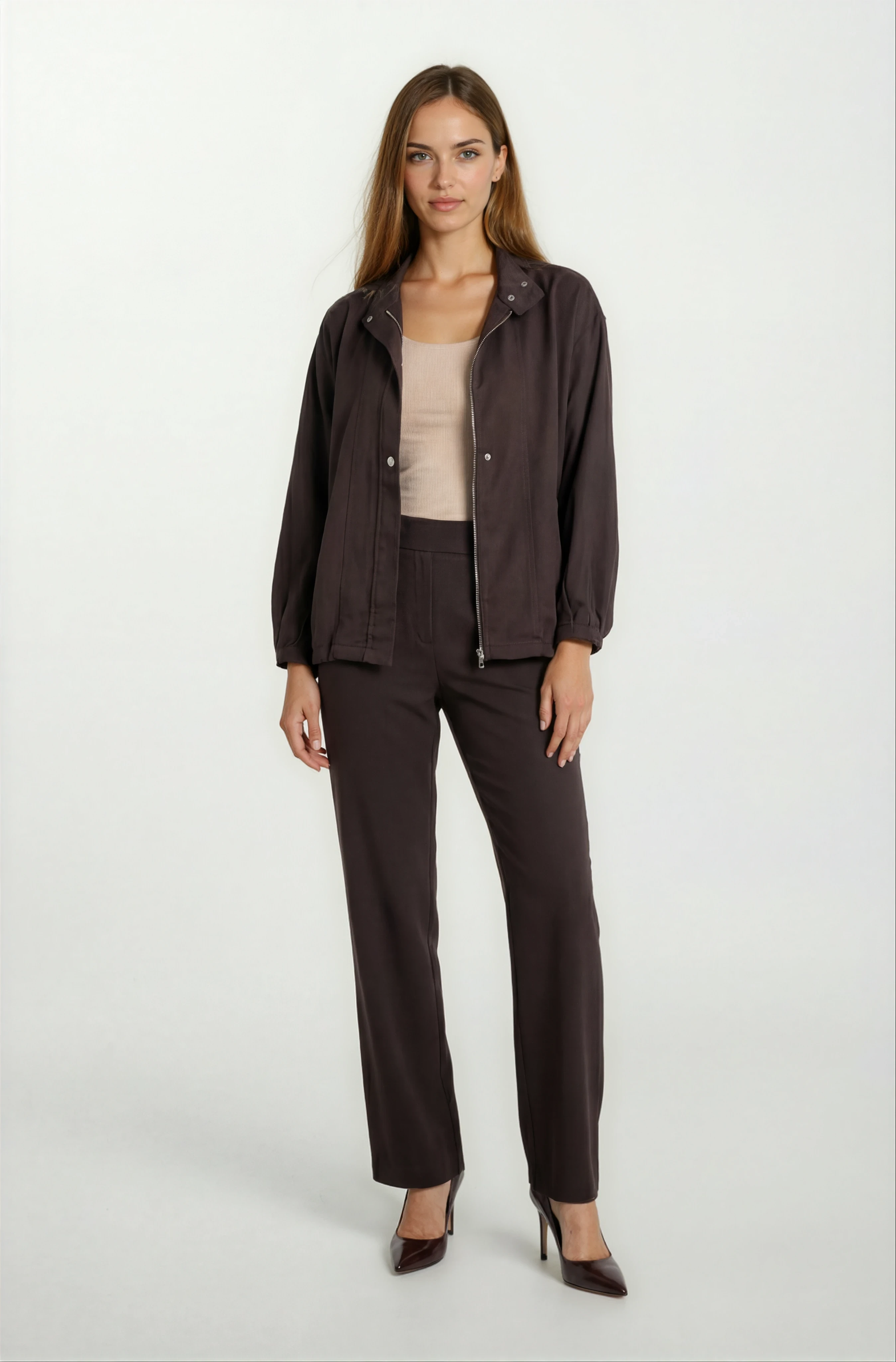 Russum Dik Yaka Önden Fermuarlı Kuşaklı Mont KAHVE