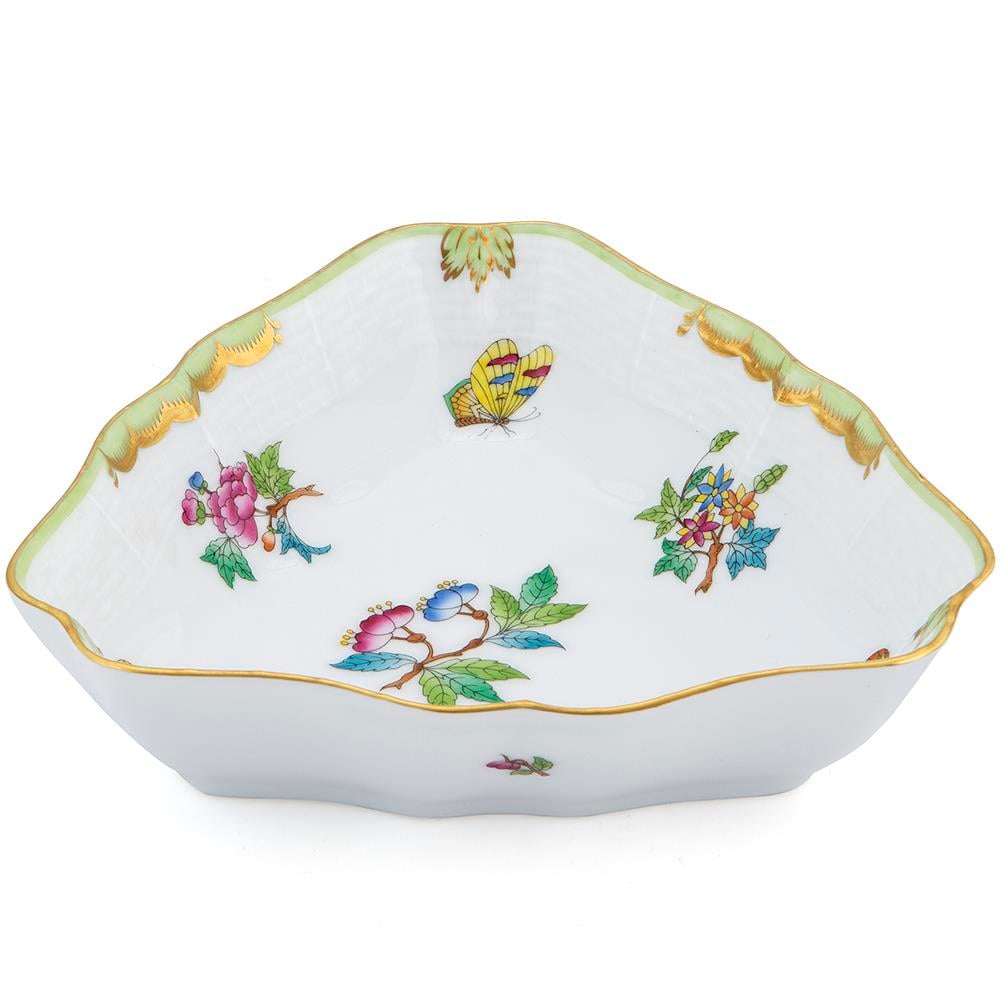 Üçgen Servis