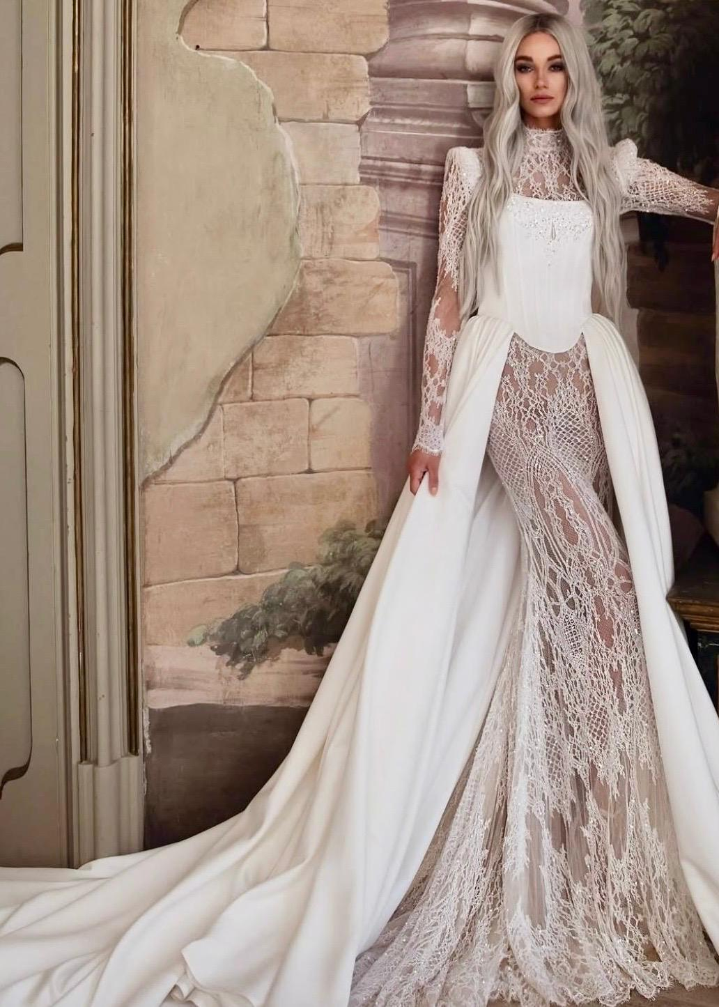 Beyaz Dantel ve Kol Detaylı Elisa Gelinlik