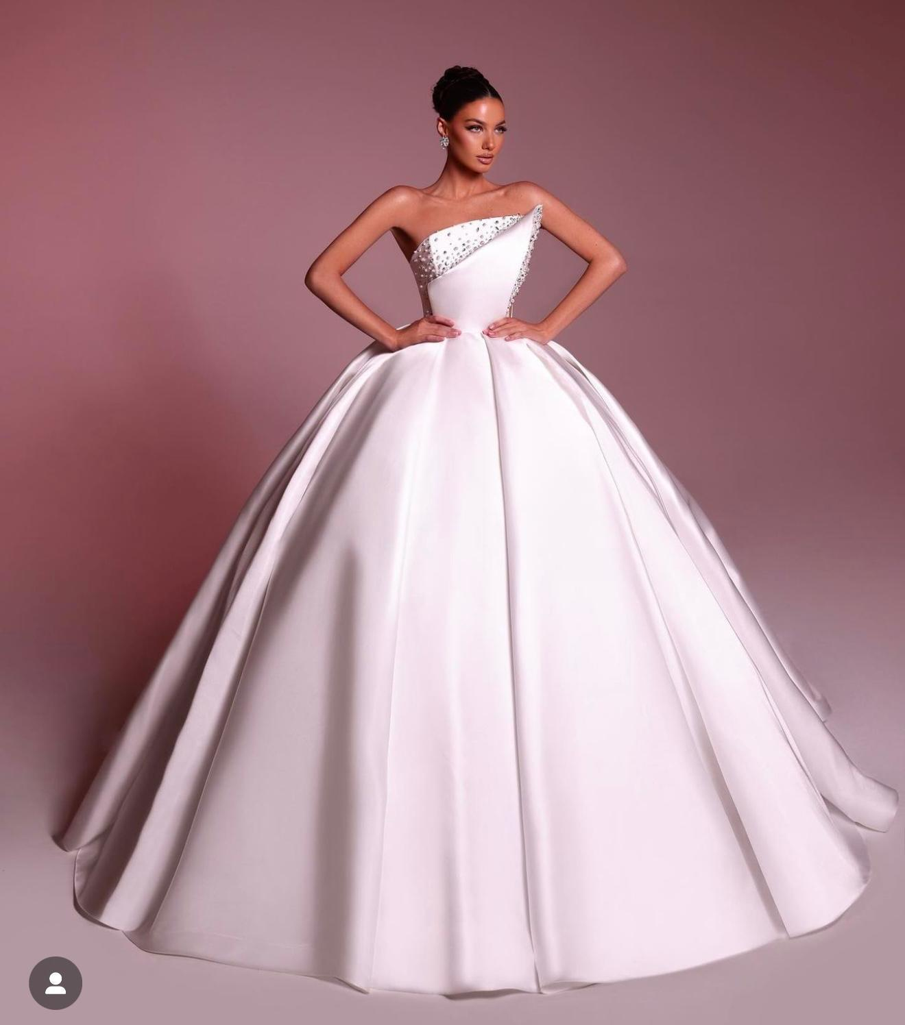 Beyaz Saten Straplez Göğsü Taş İşlemeli Prenses Model Valentina Royale Gelinlik