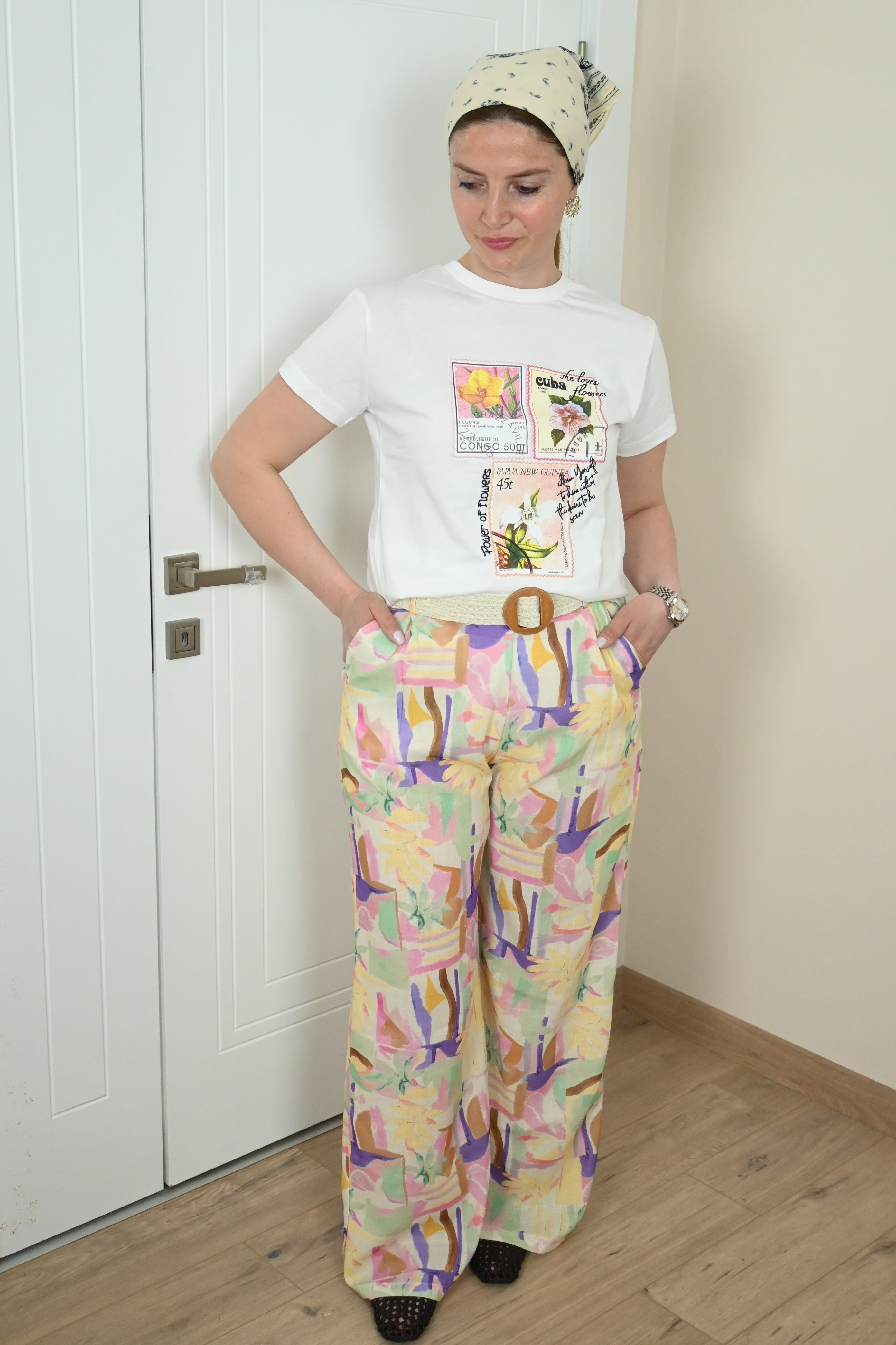 YANDAN FERMUARLI HASIR KEMERLİ DESENLİ PANTALON