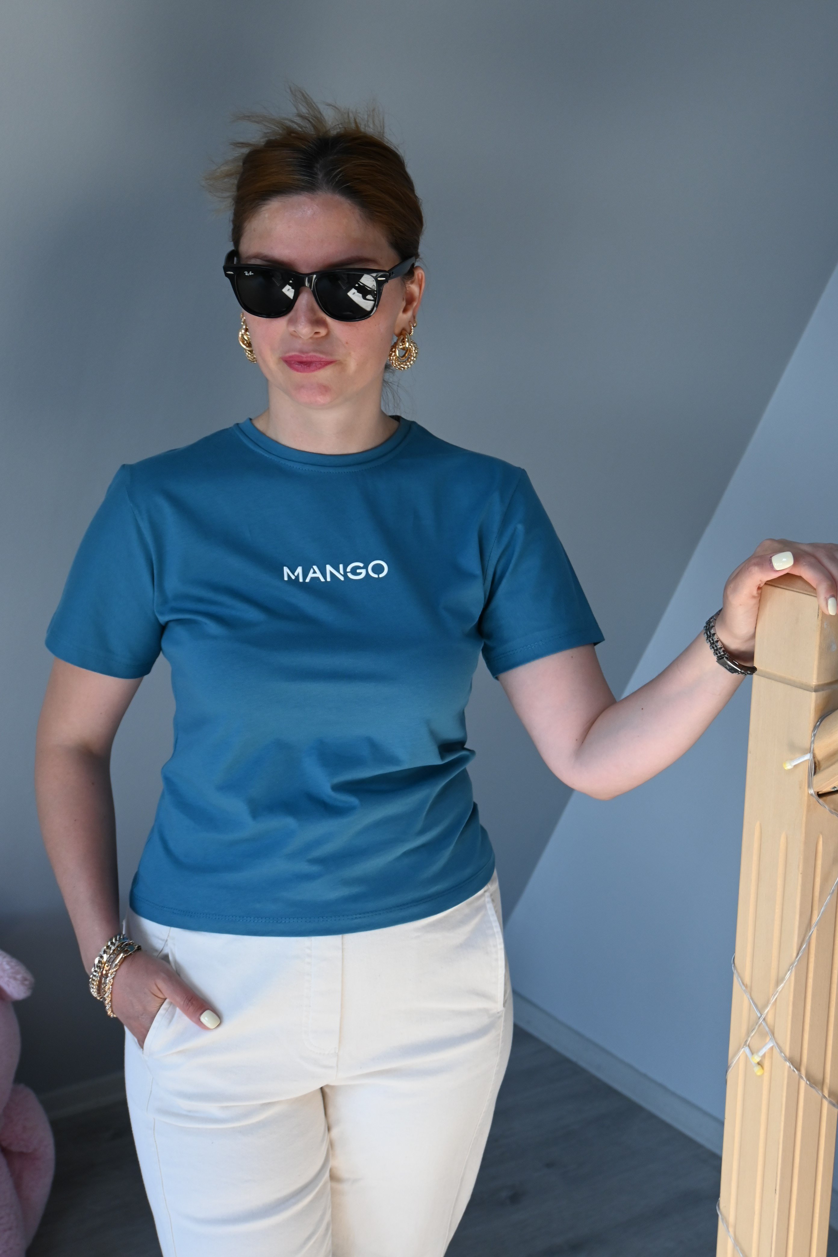 MANGO YAZILI MAVİ TİŞÖRT