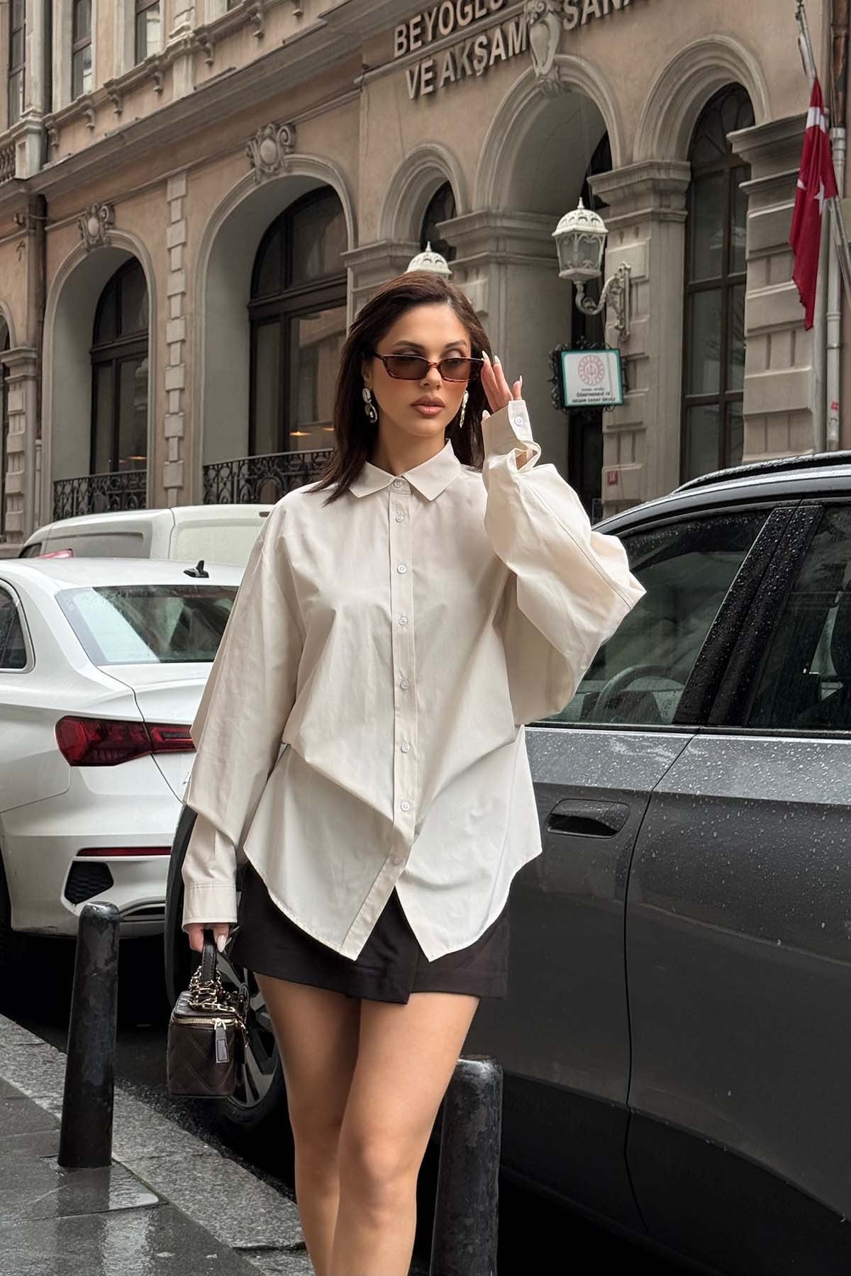 Kadın Bej Oversize Modal Gömlek – Minimal Şıklık MLB178