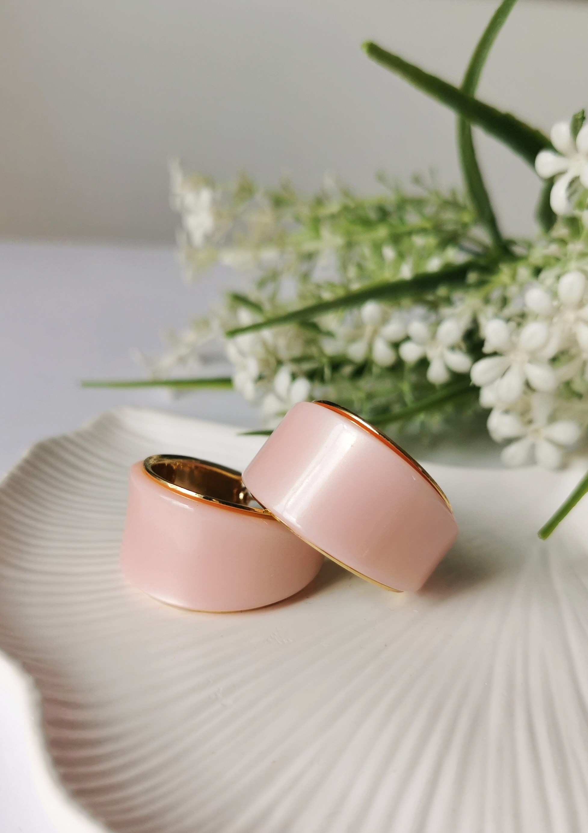 Geniş Halka Çelik Küpe Çap 3. cm – Pembe