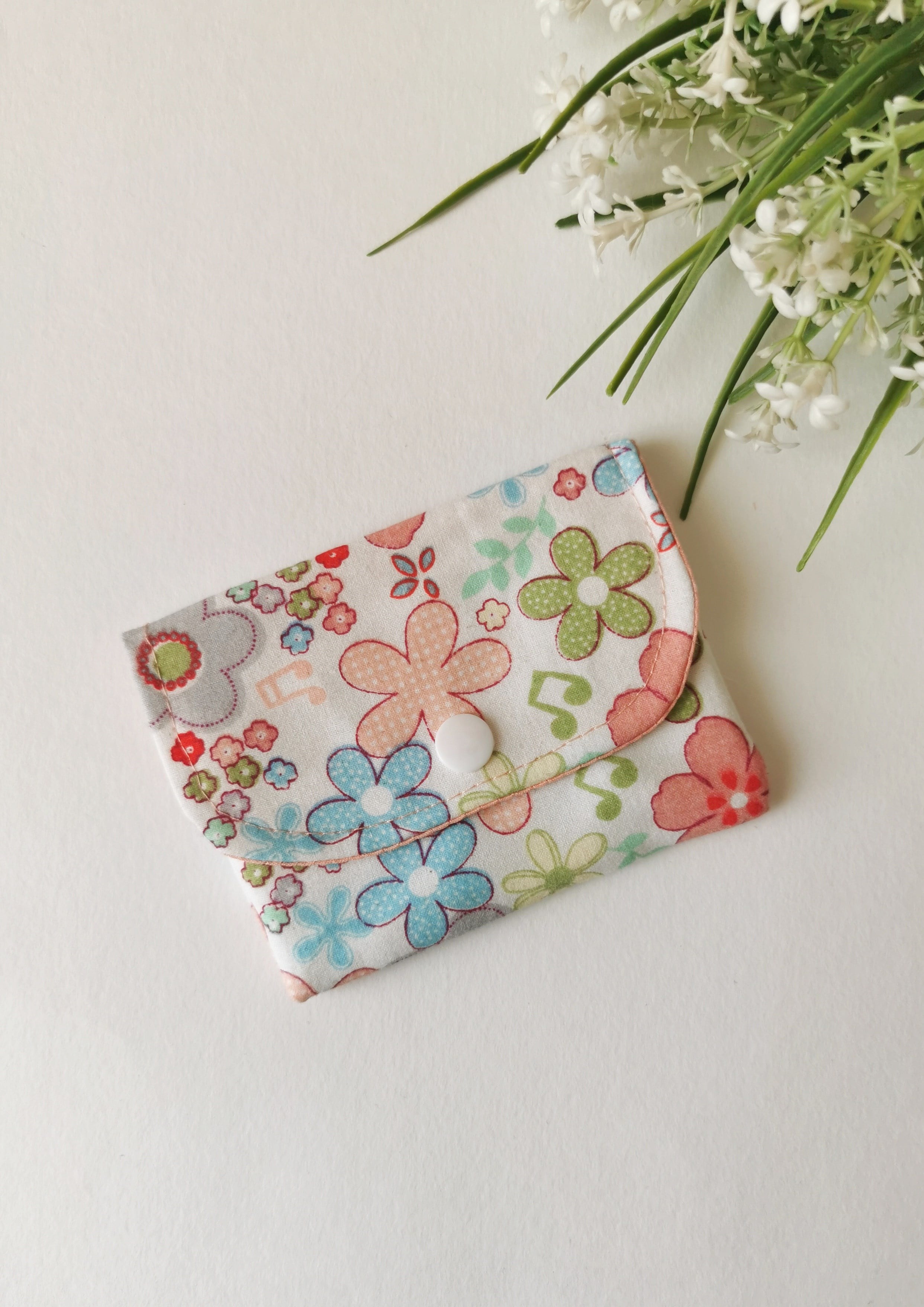 Halley Concept Pastel Çiçek Desenli Pamuklu Kumaş Çıtçıtlı Cüzdan | Kartlık 11,5x8,5 cm