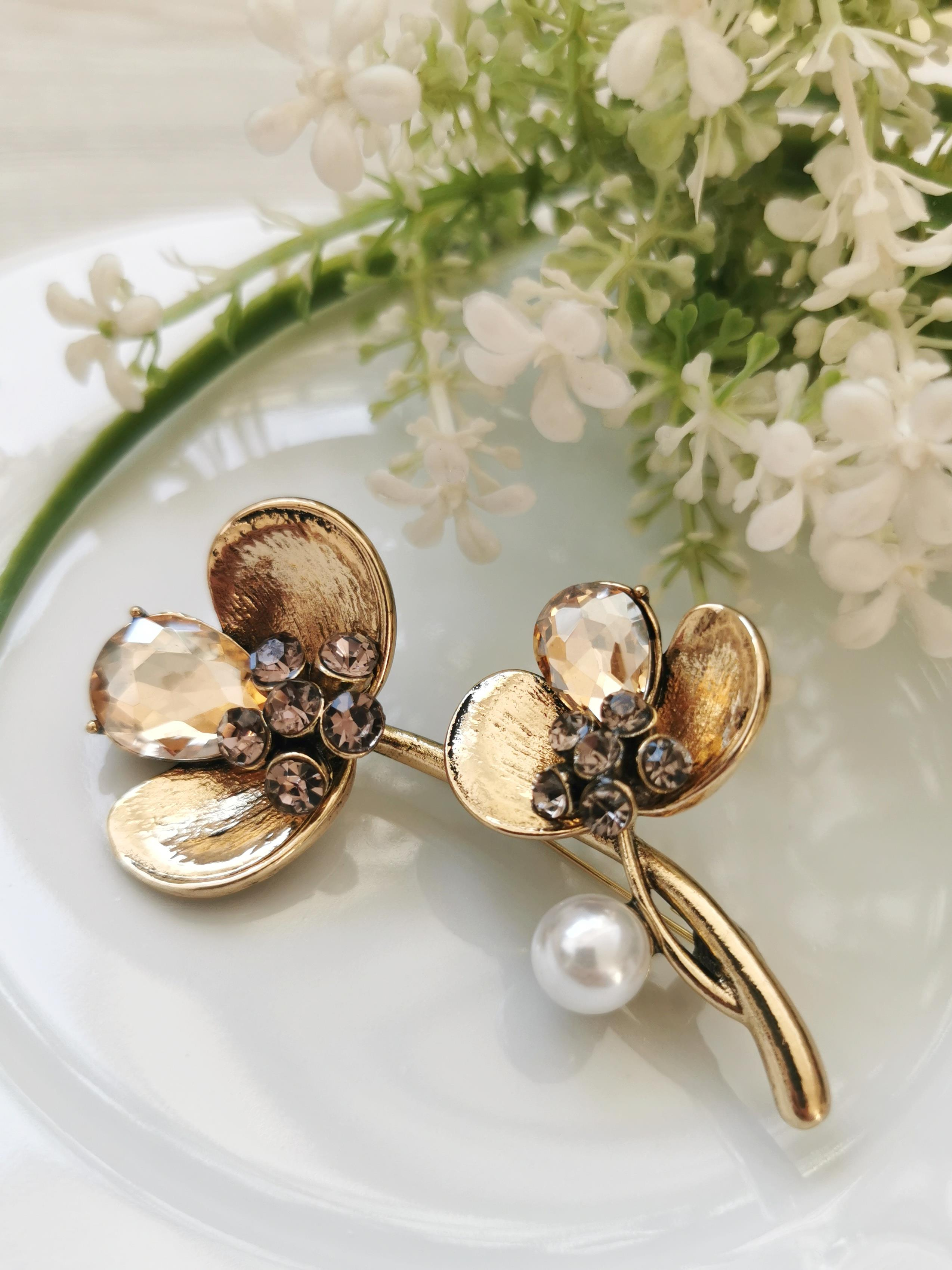 İncili Gold Çiçek Dalı Broş