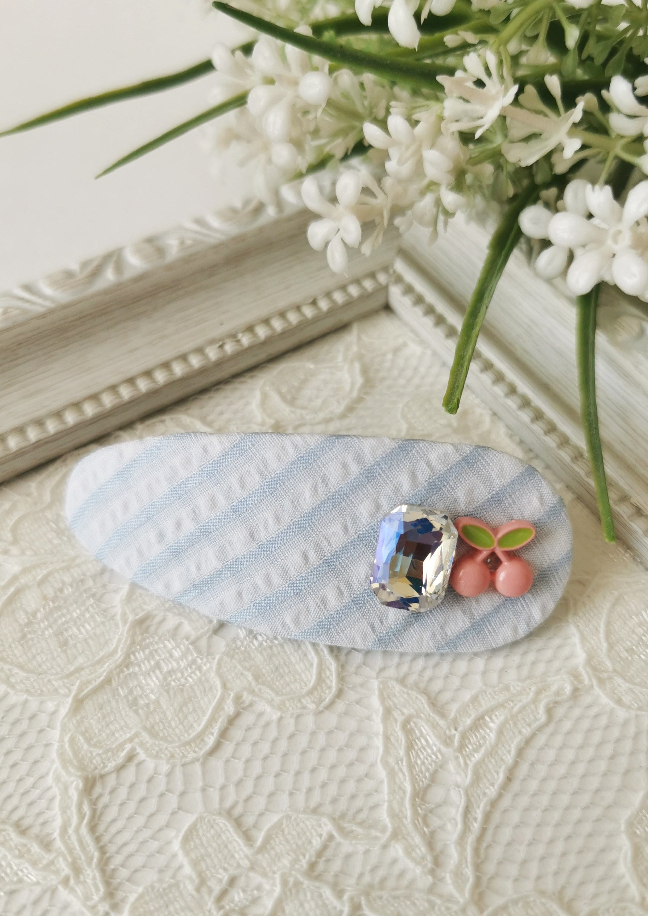 Kiraz Figürlü Mavi Ekose Kumaş Çıt Çıt Çocuk Tokası 7,5x3 cm