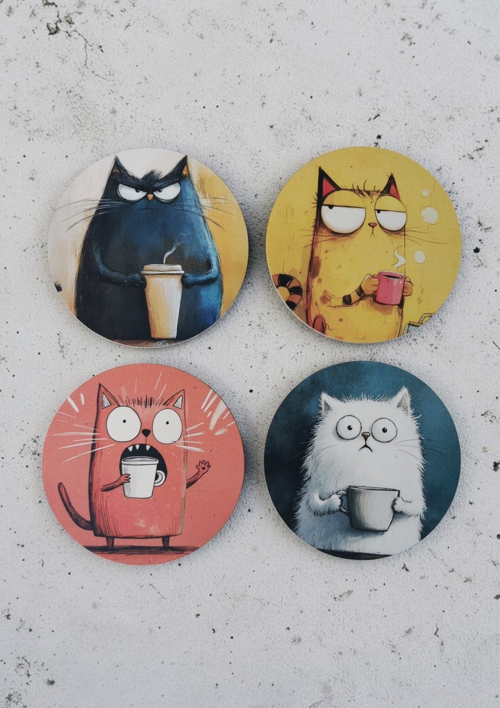Komik Kedi Desenli Dekoratif Ahşap Bardak Altlığı Çap 10 cm
