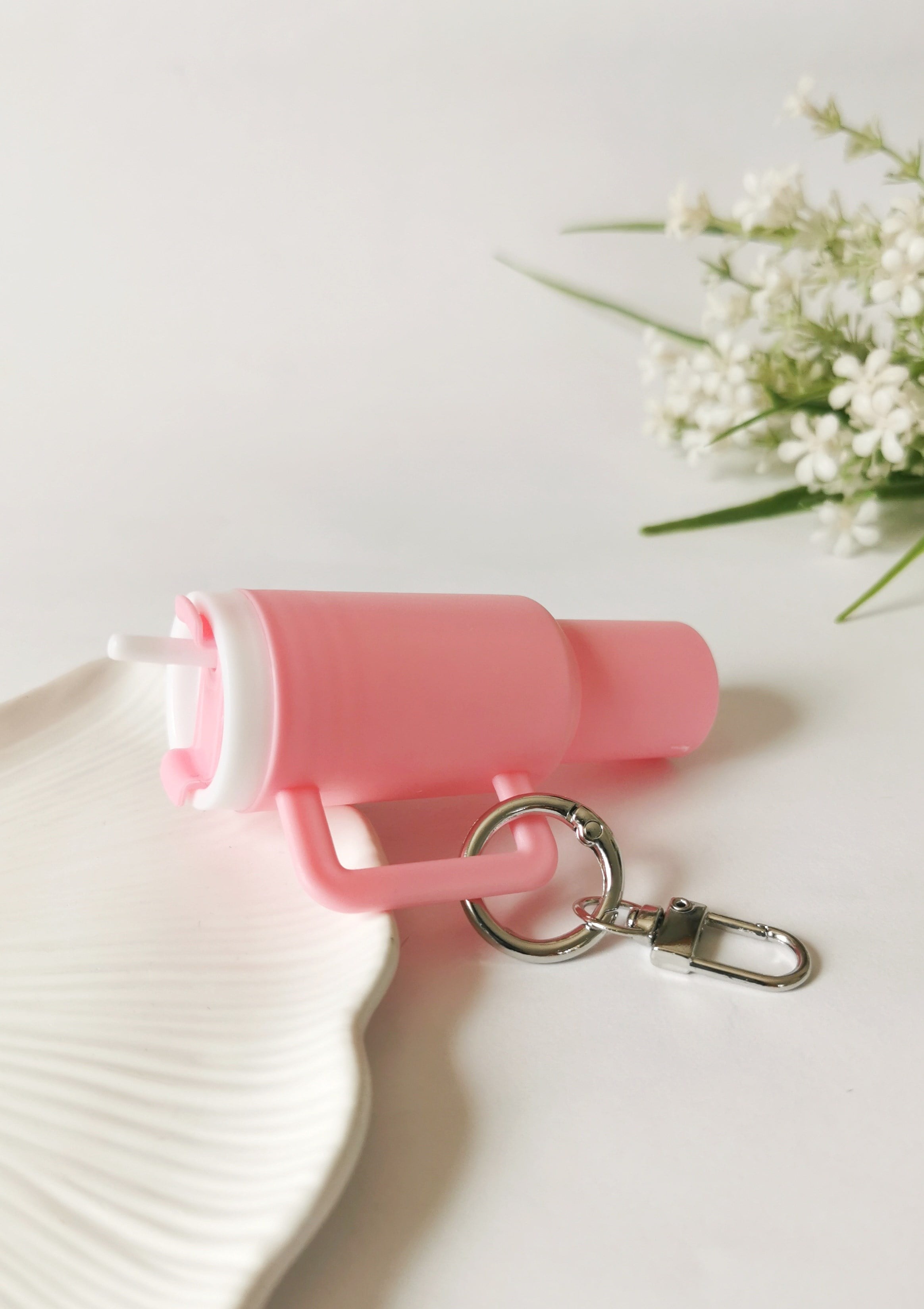 Mini Termos Figürlü Charm Anahtarlık Pembe – Plastik Çanta Süsü Sevimli Aksesuar 4,5x9,5 cm