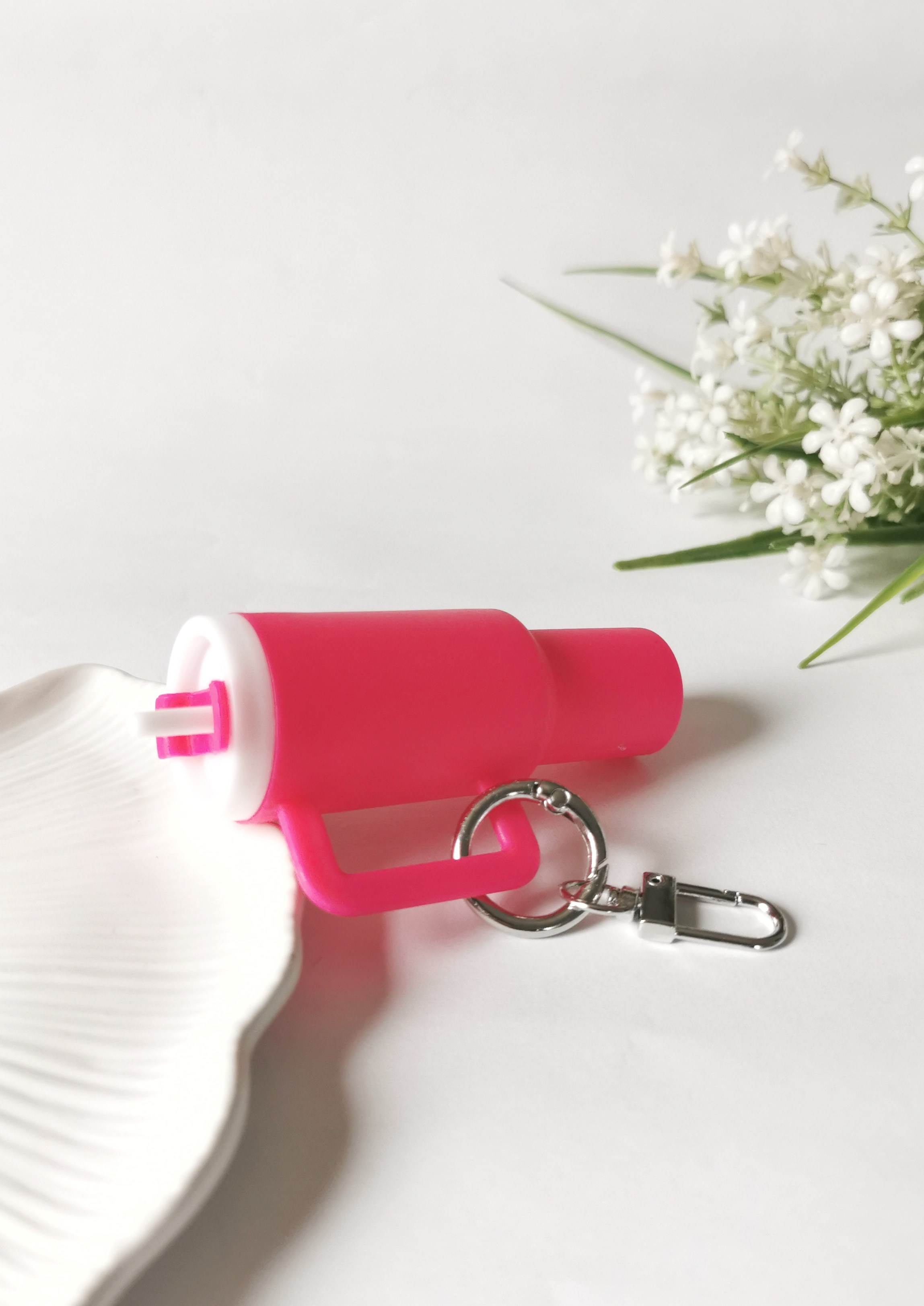 Mini Termos Figürlü Charm Anahtarlık Pembe – Plastik Çanta Süsü Sevimli Aksesuar 4,5x9,5 cm
