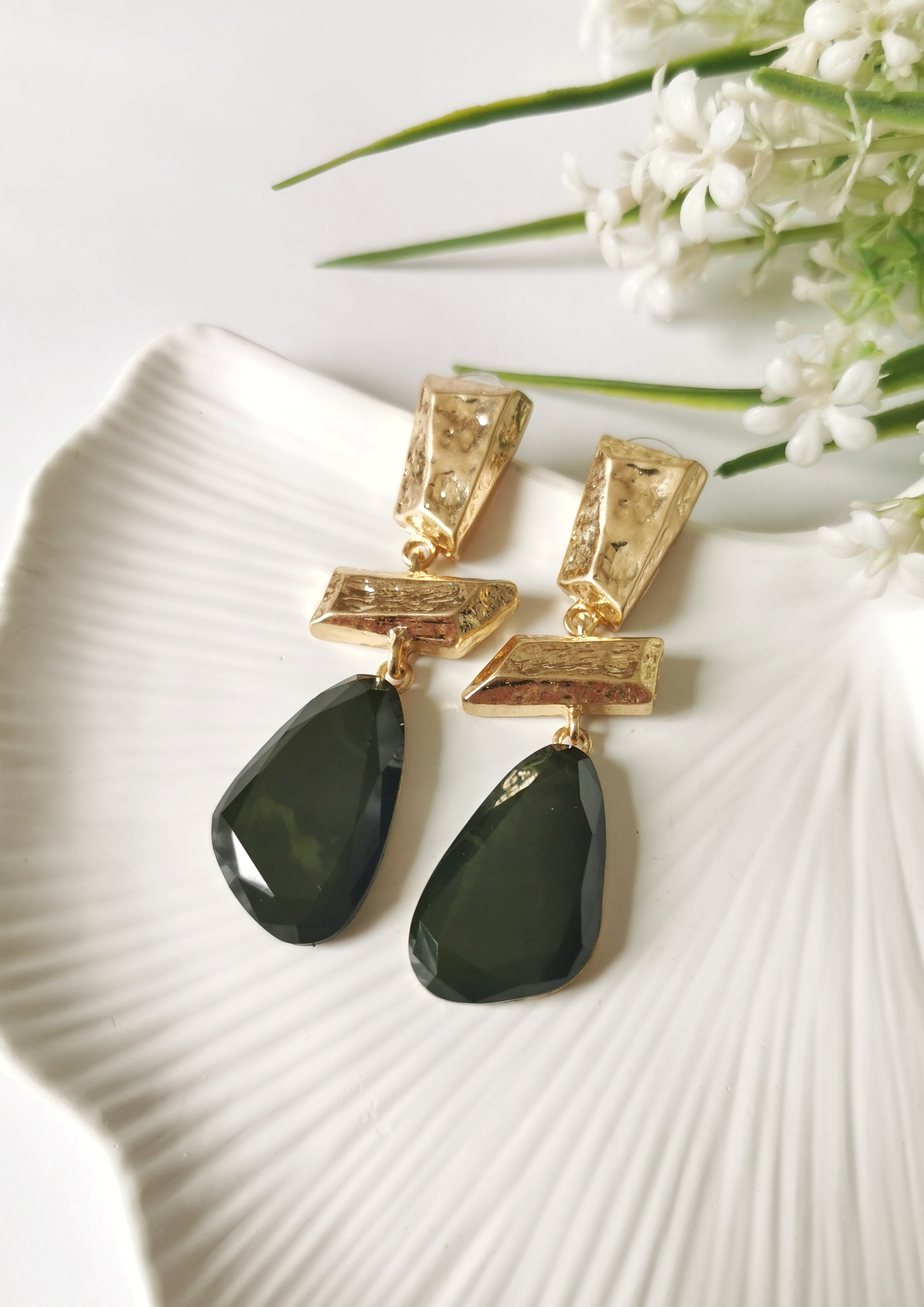 Olive Stone Sallantılı Küpe