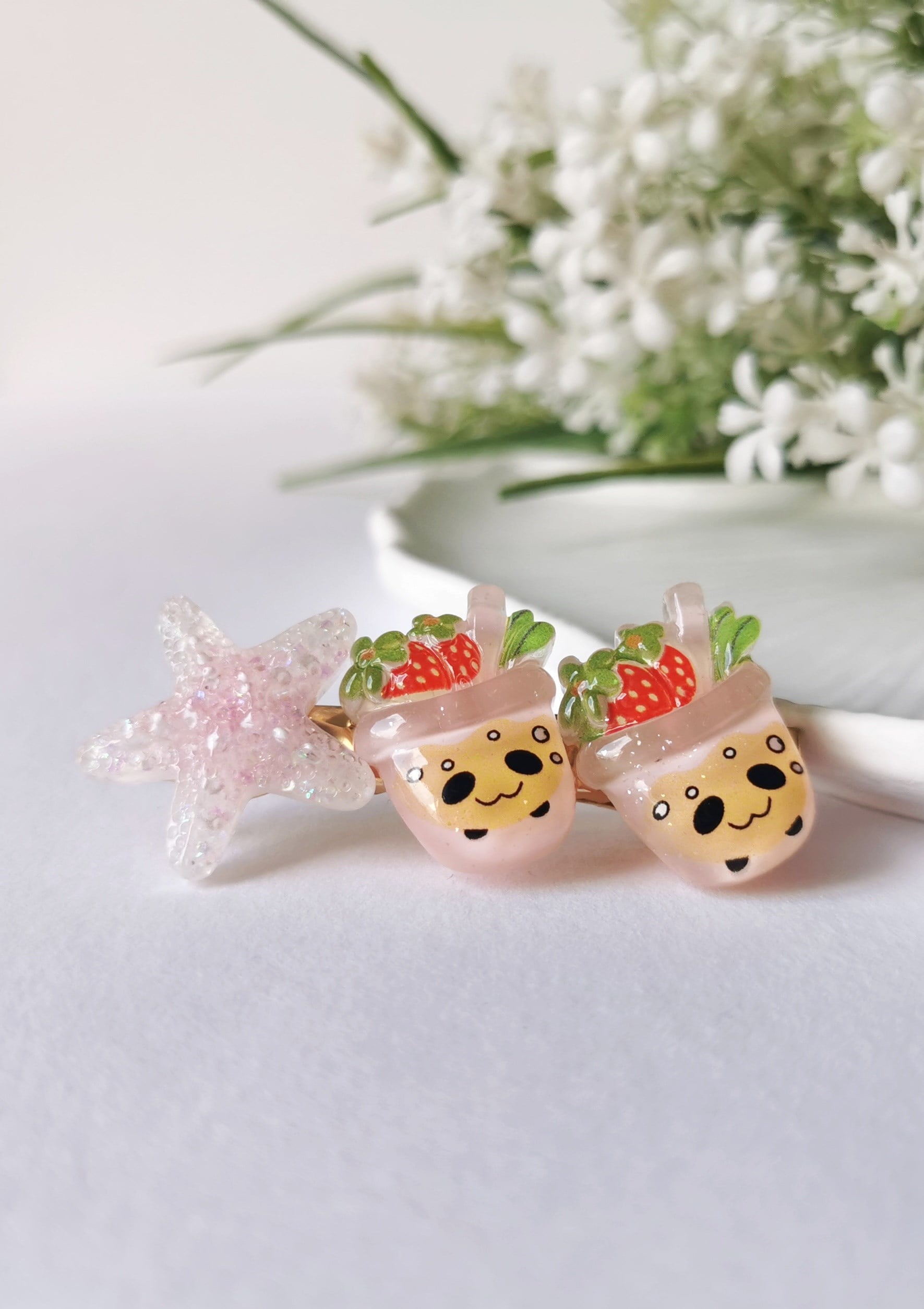 Simli Denizyıldızı & Çilekli Tatlı Desenli Pensli Toka – 6x2,5 cm