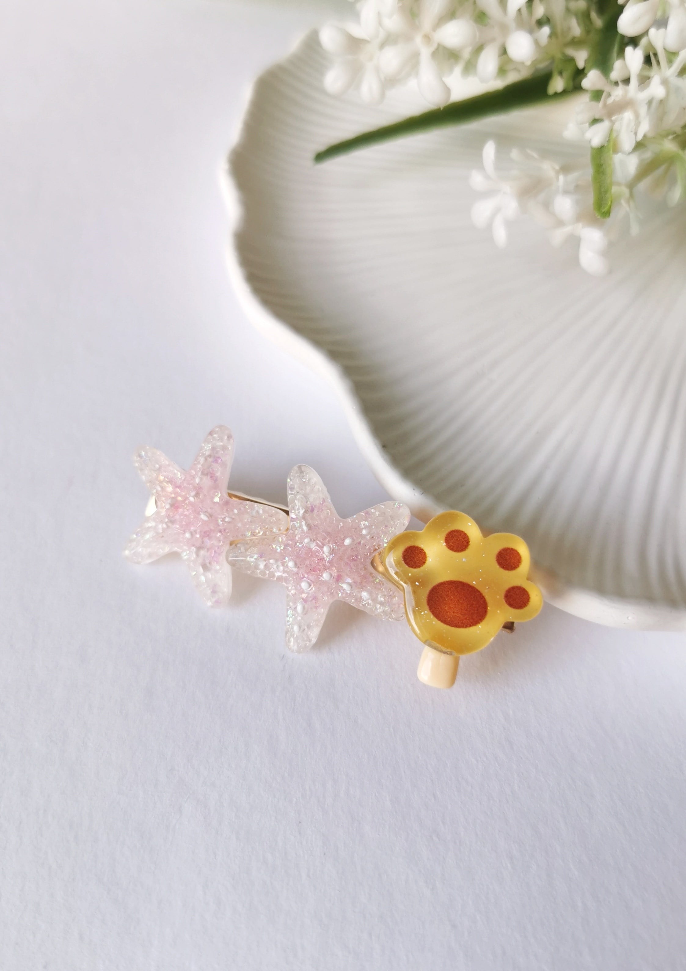 Simli Denizyıldızı & Pati Desenli Pensli Toka – 6x2 cm
