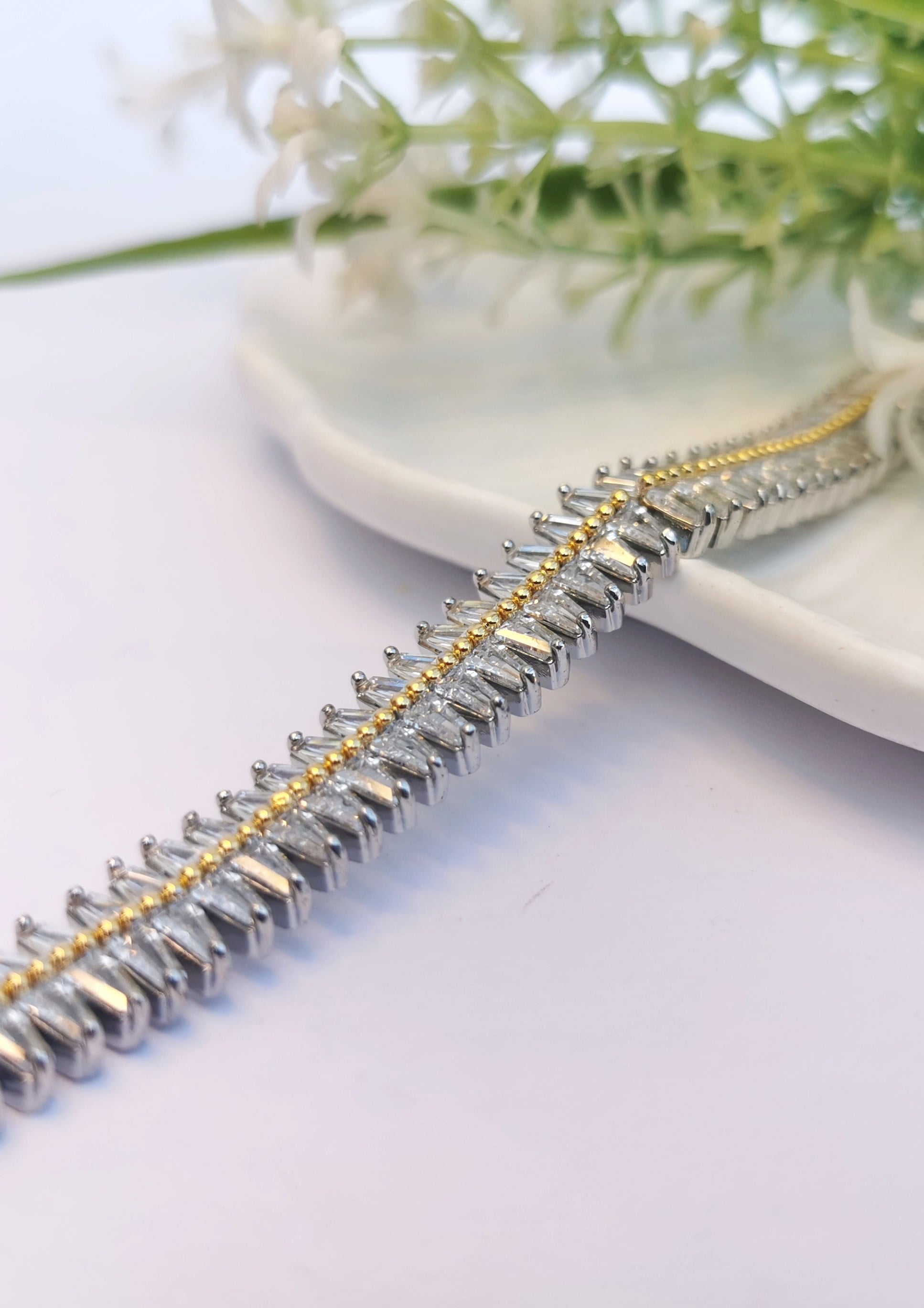 VIP Baget Sıralı Gold & Silver Zirkon Çelik Bileklik