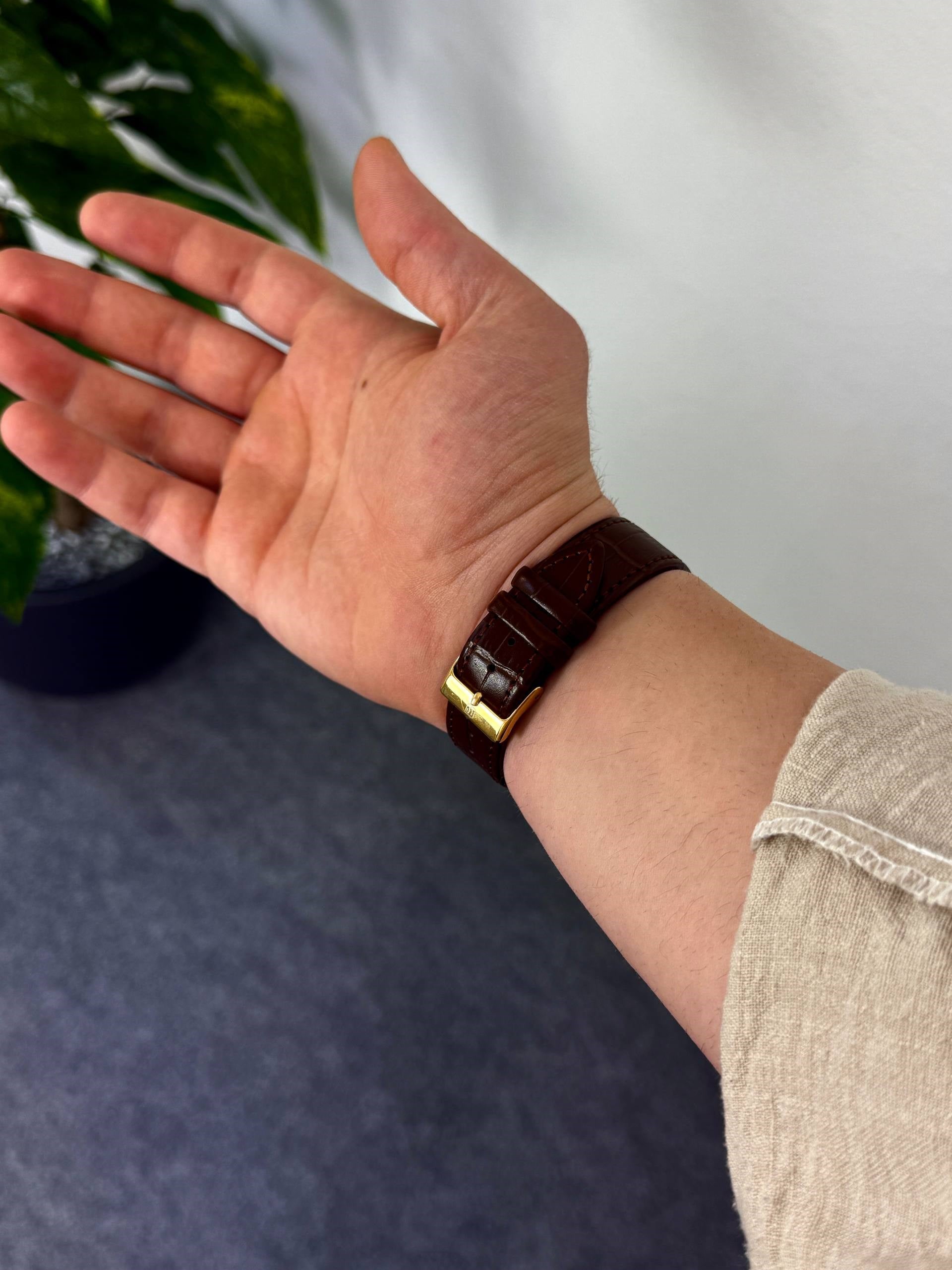 Bellon Vintage Leather Cord Wisthwatch