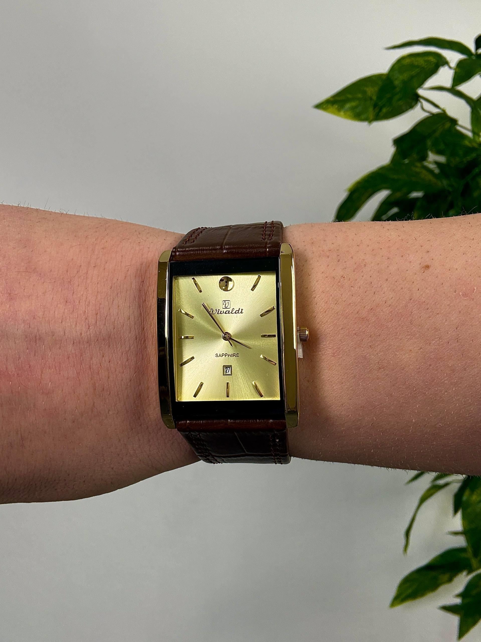 Brown 92 S Square Leather Cord Vintage Wristhwatch VV