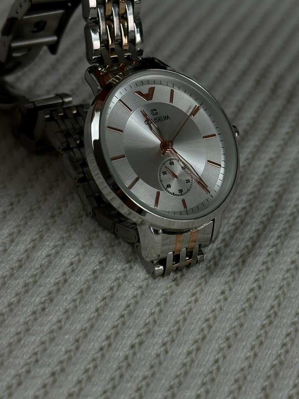 C.S Woman White Screen Vintage Wristhwatch