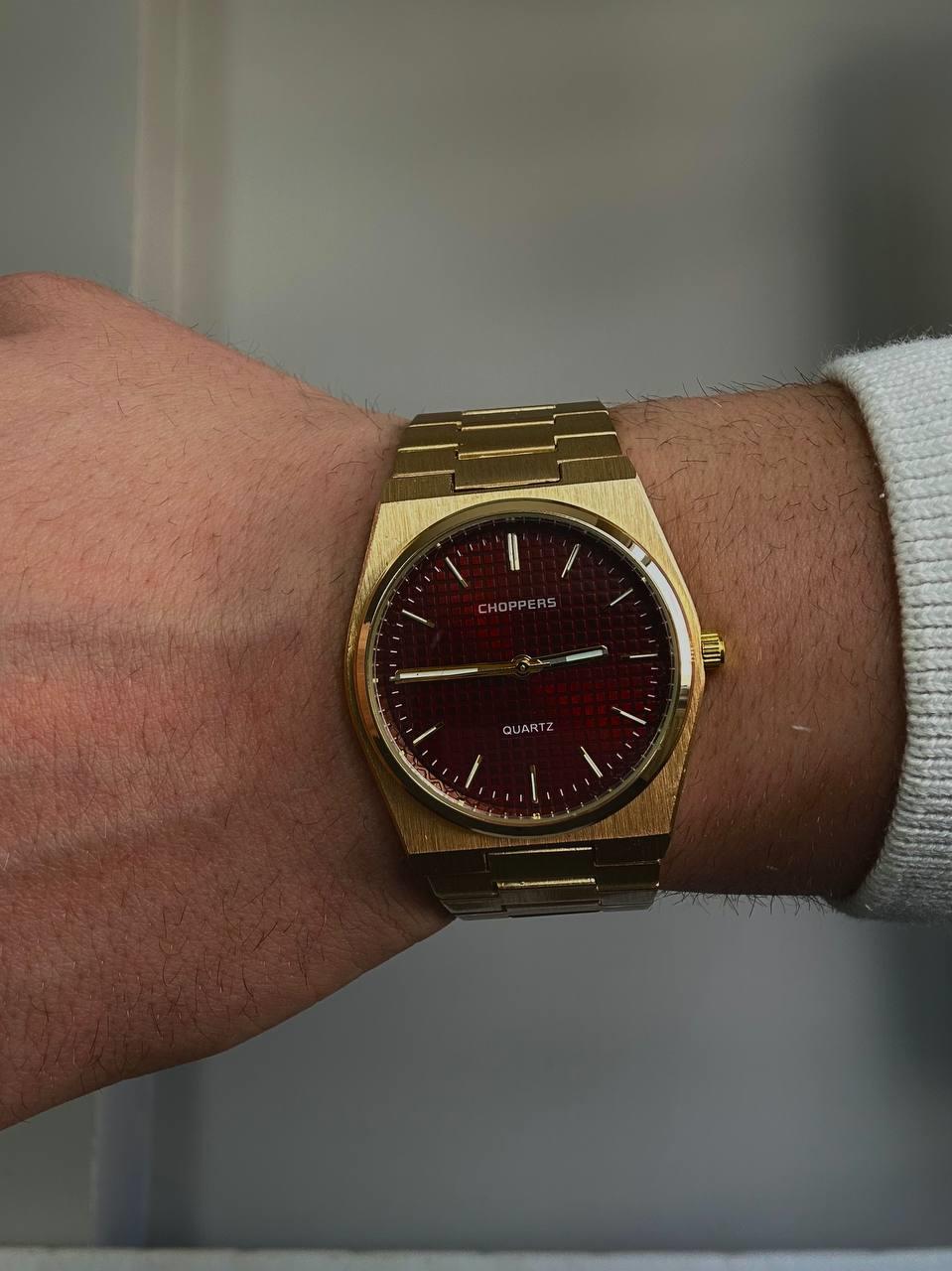 C.S Gold Cord Red Screen Vintage Wristhwatch