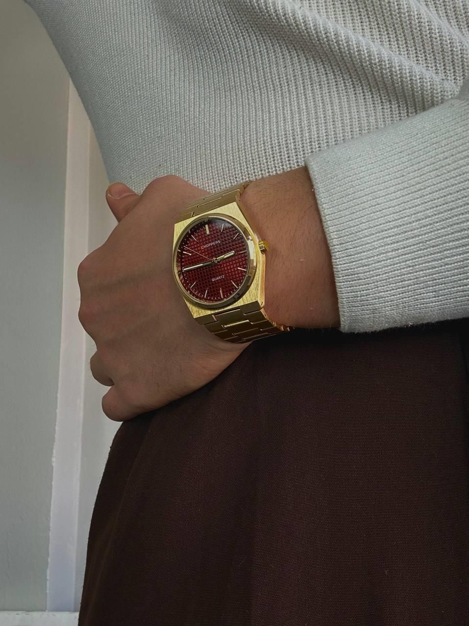 C.S Gold Cord Red Screen Vintage Wristhwatch