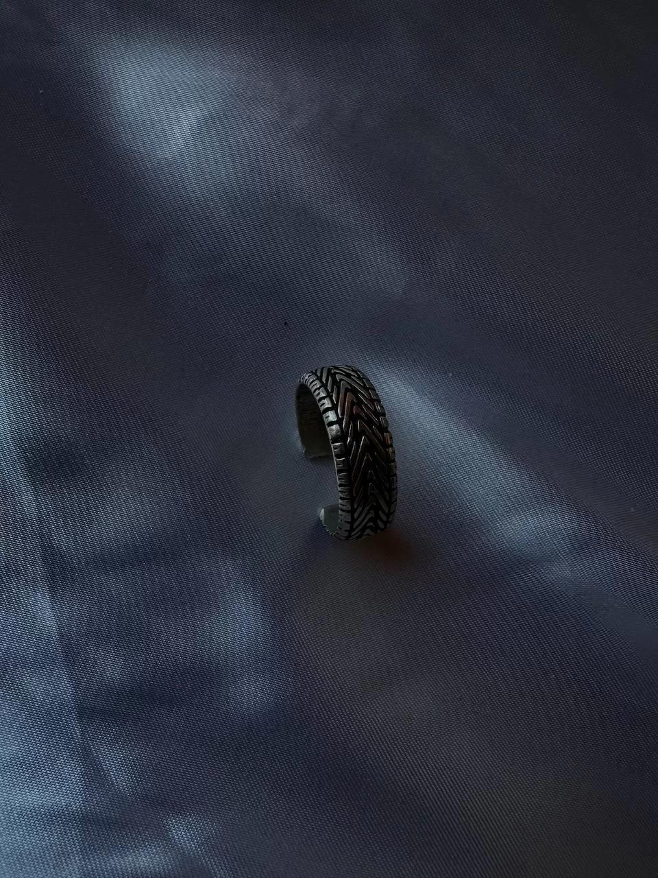 Crack Ring