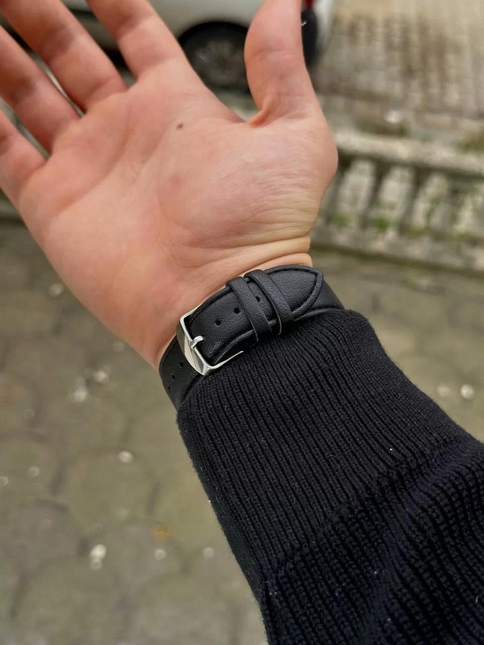 Denacci Black Skin Cord Old Money Vintage Wristhwatch
