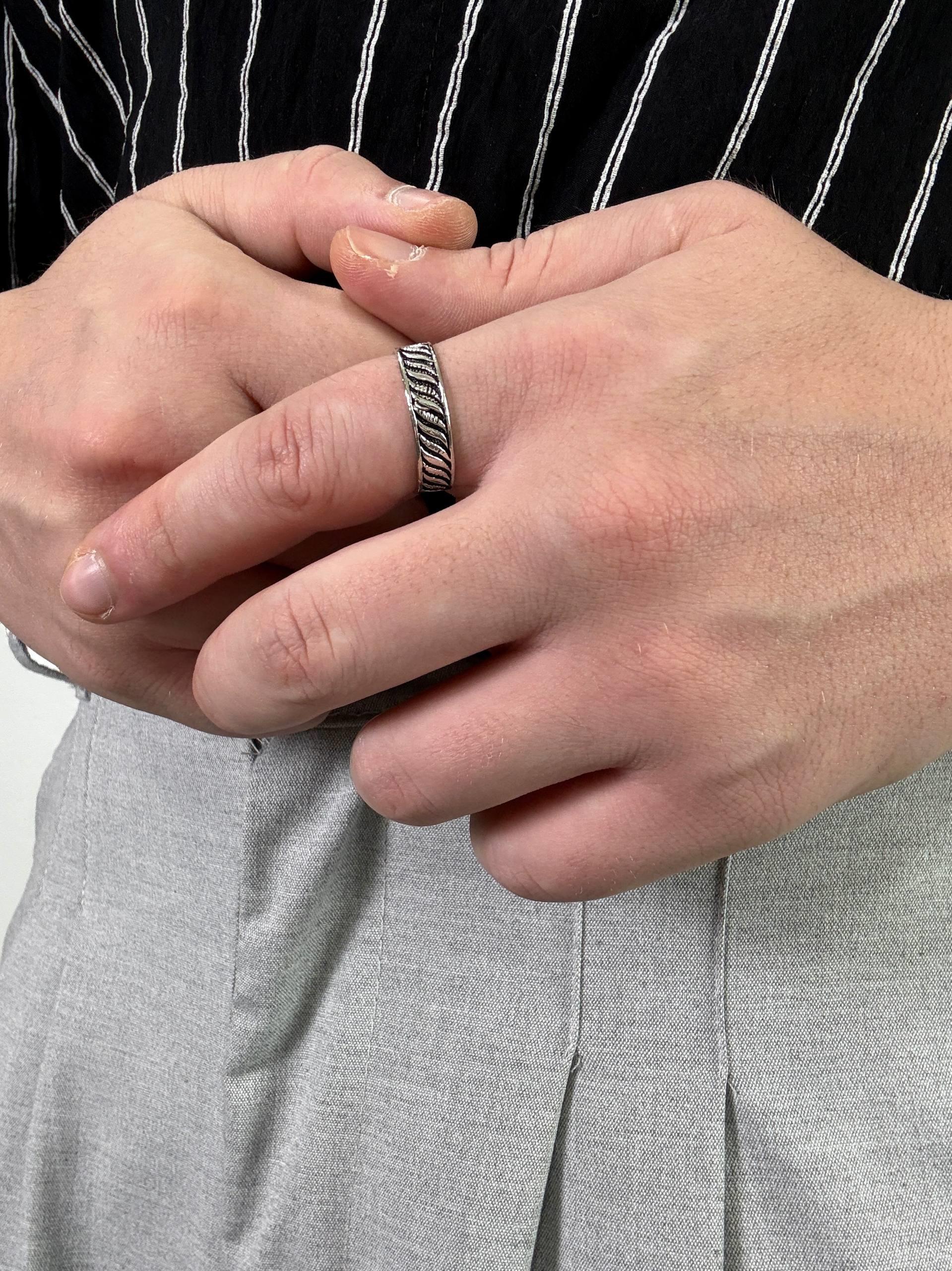 Line Ring