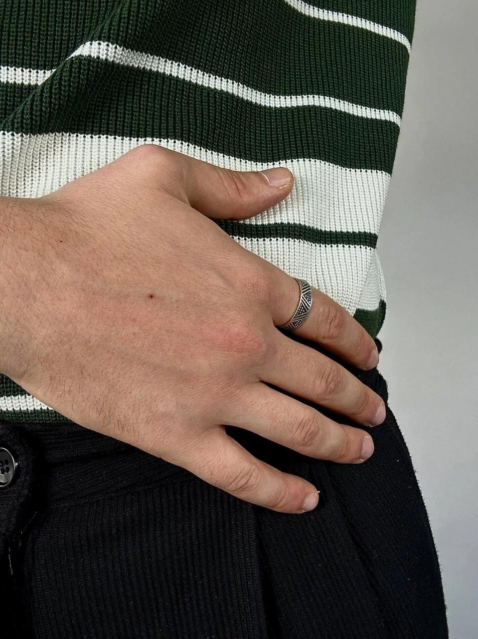 Triangle Pyramid Ring