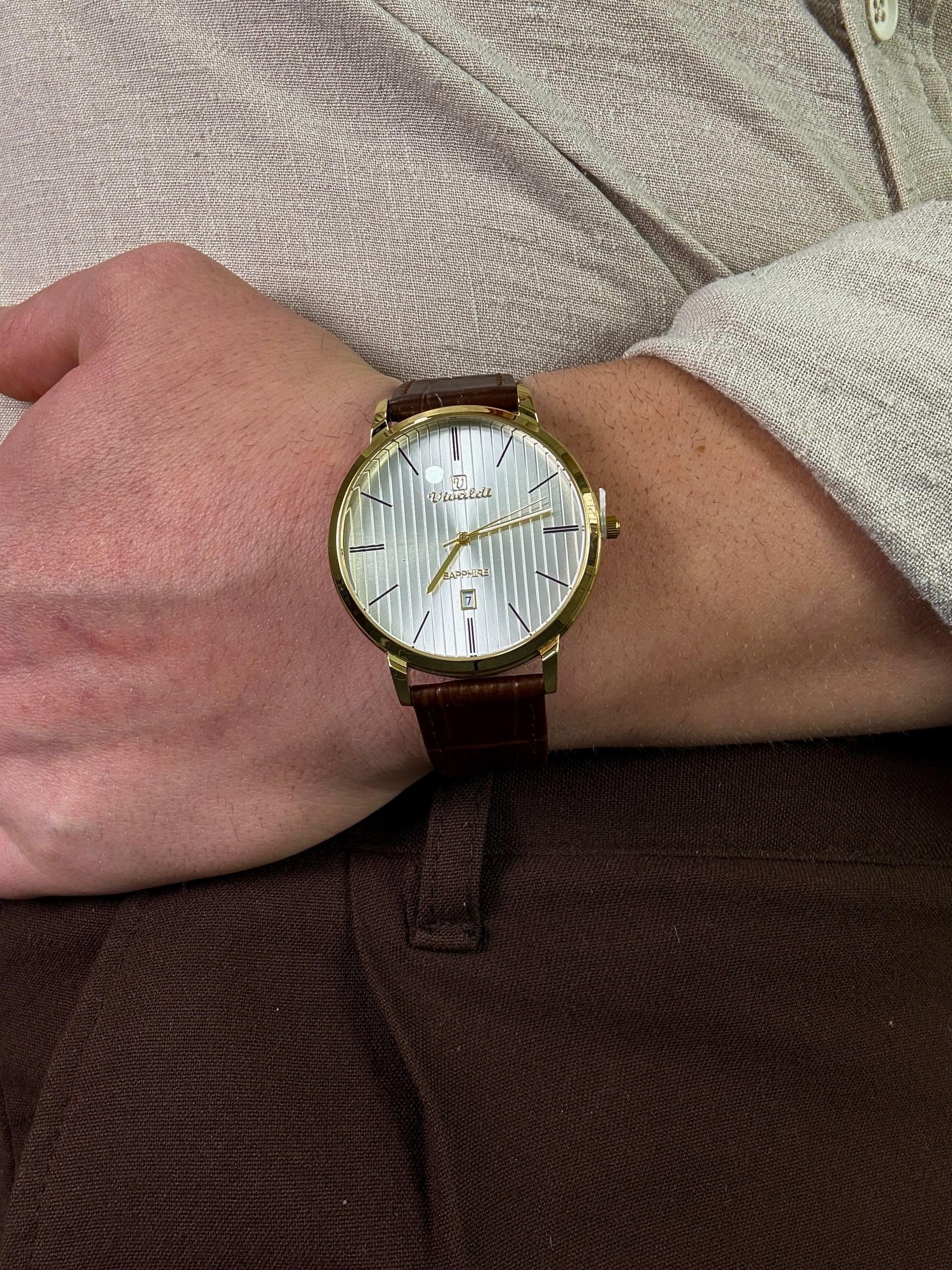 Vivaldi Welar Leather Cord Vintage Wristhwatch