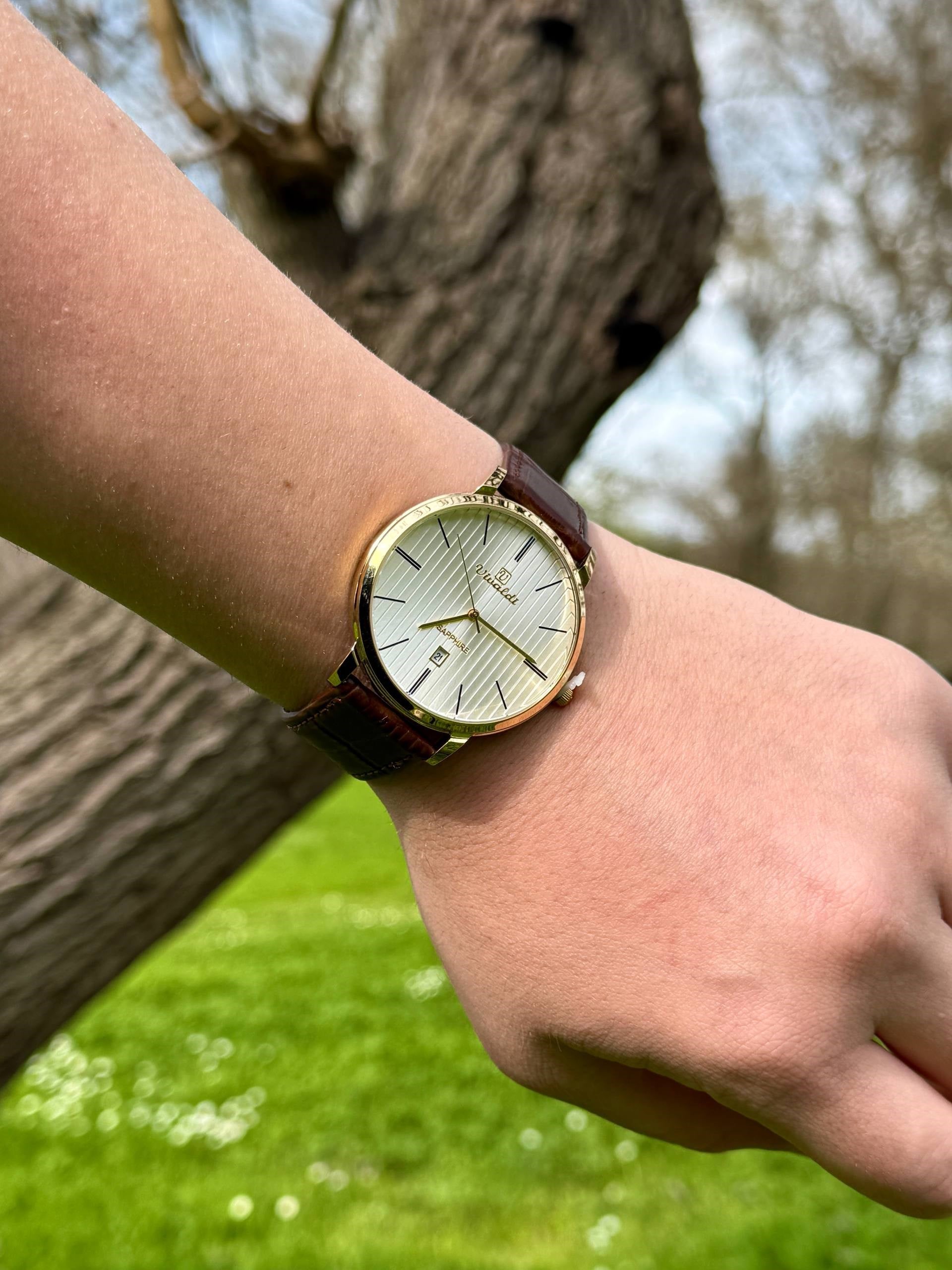 Vivaldi Welar Leather Cord Vintage Wristhwatch