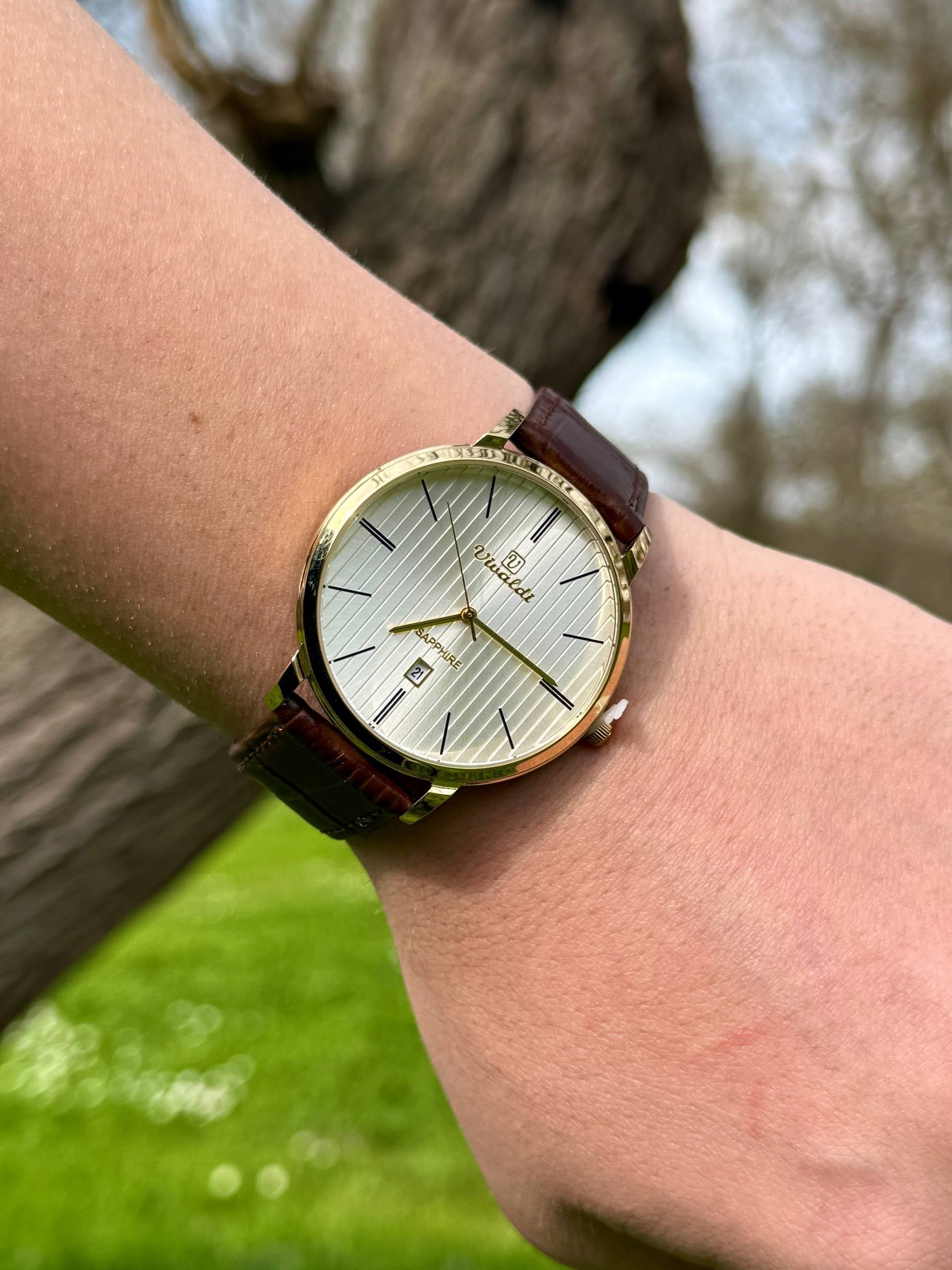 Vivaldi Welar Leather Cord Vintage Wristhwatch
