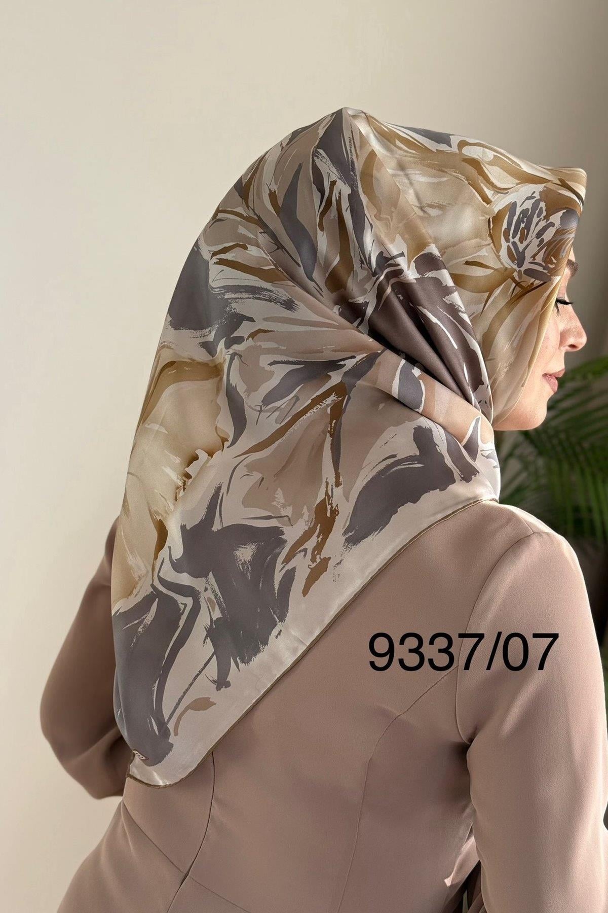 9337/07 كود 9337/07 وشاح من الحرير الخالص المزخرف بالزهور