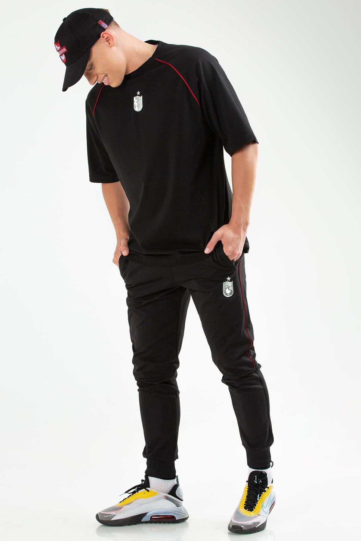 EŞOFMAN ALTI YANLARI BORDO ŞERİT BİYELİ PAÇA RİBANALI