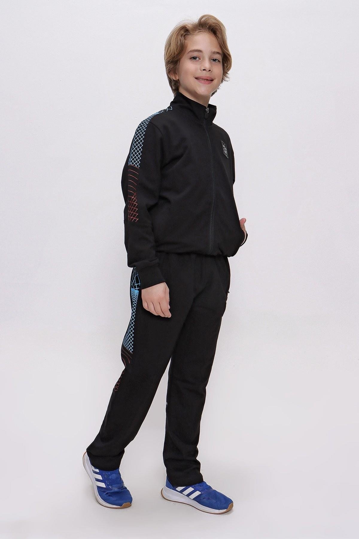 EŞOFMAN TAKIMI OMUZ BİYE DETAYLI