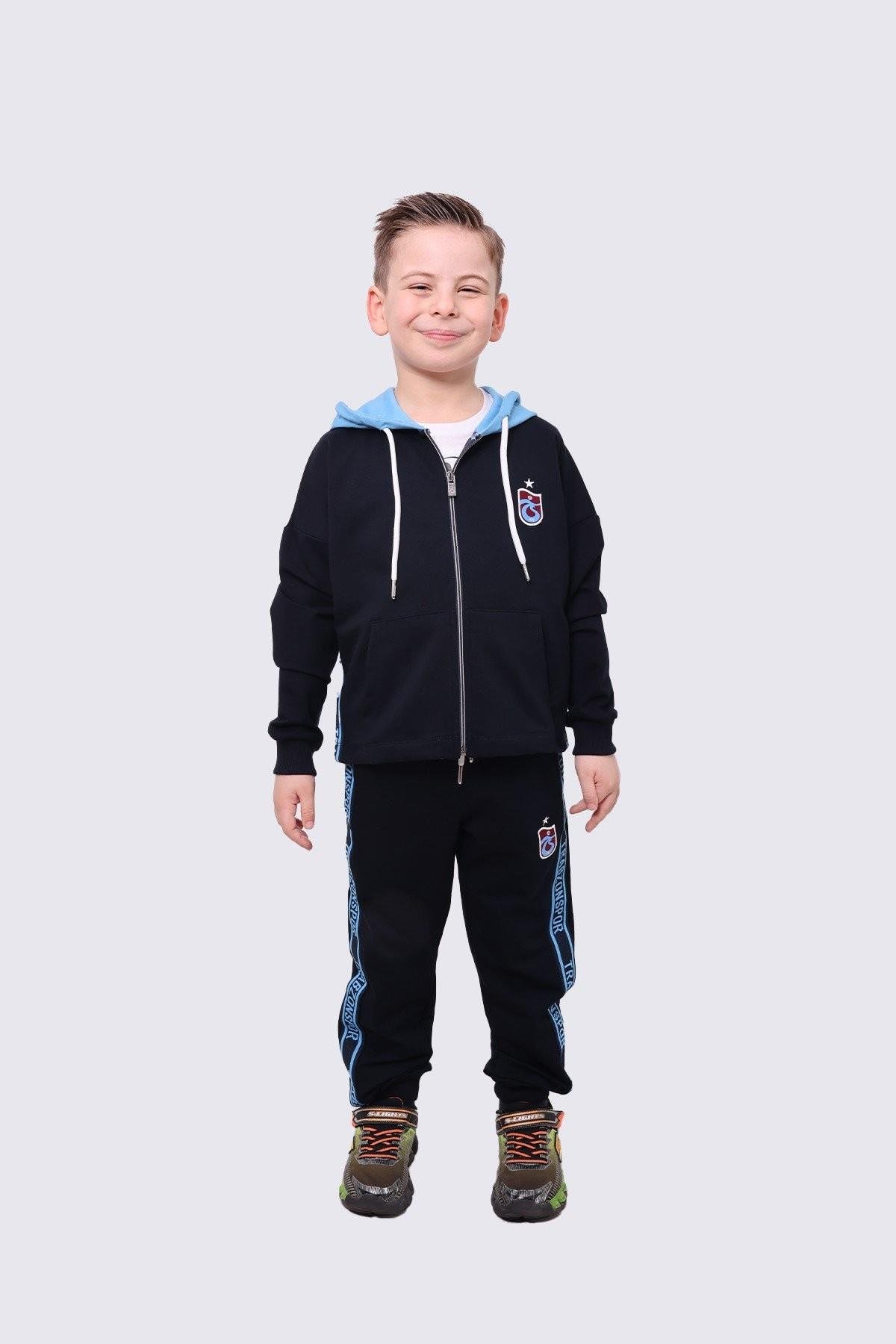 EŞOFMAN TAKIMI OVERSİZE KENARLARI ŞERİTLİ