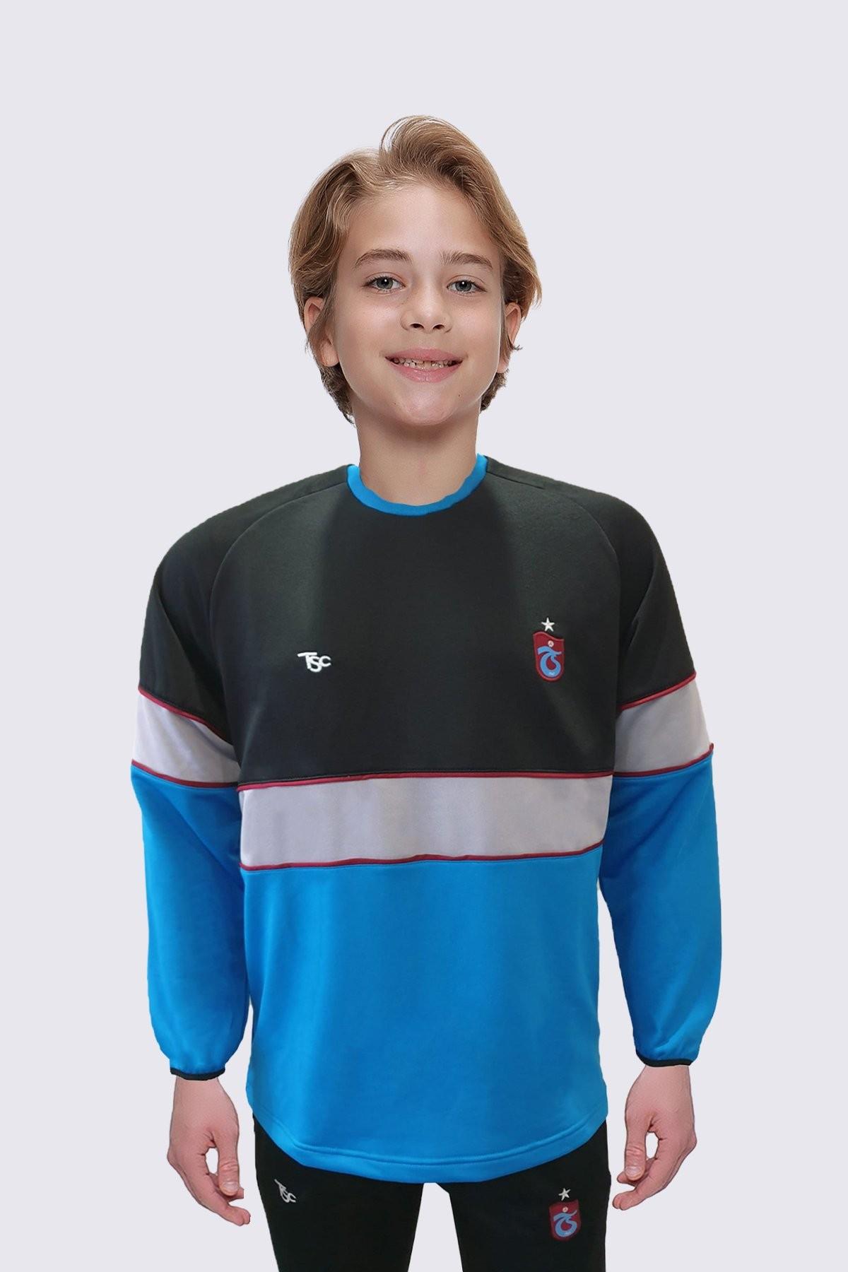 FUTBOL OKULU EŞOFMAN ÜSTÜ