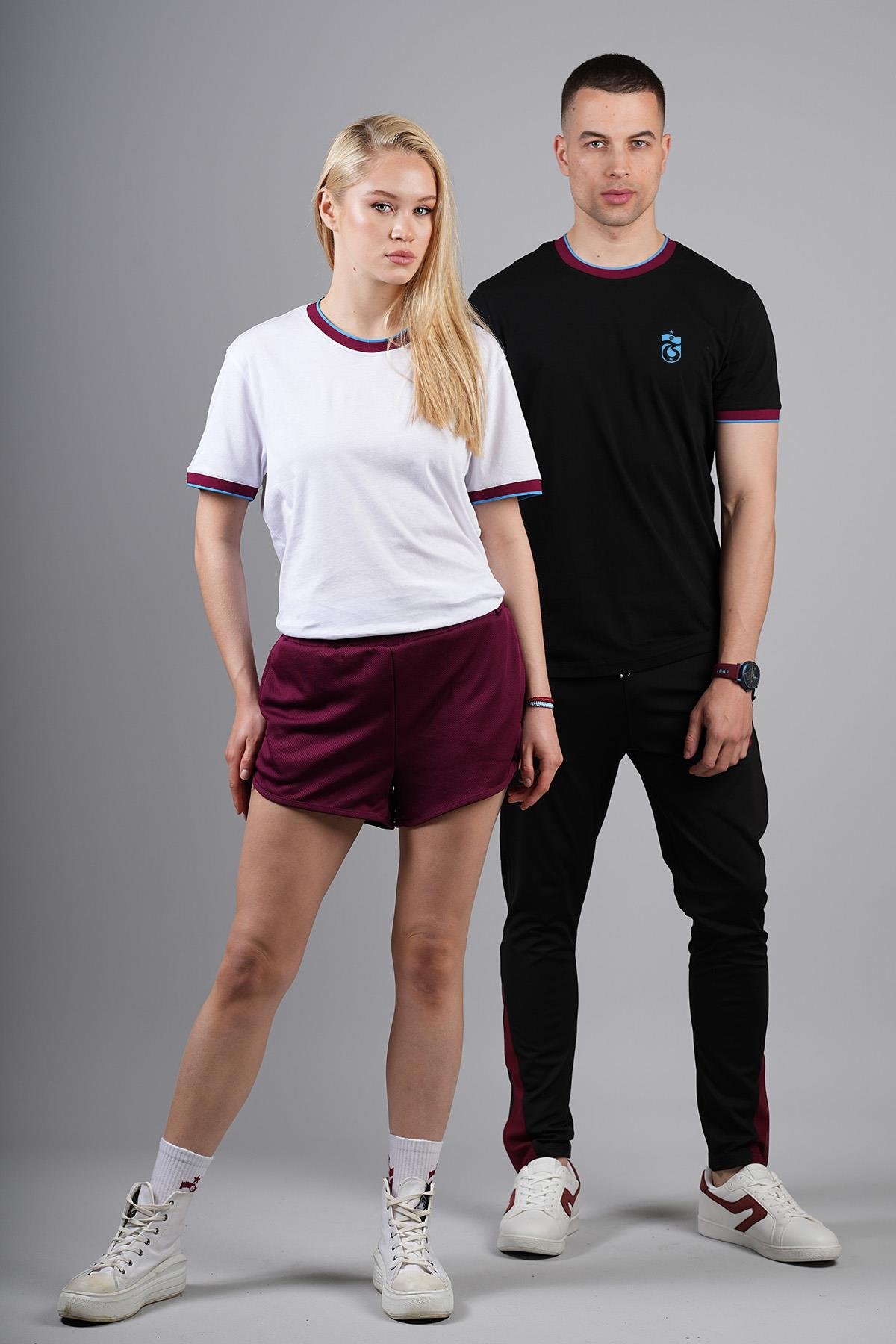 TSHIRT KOL VE YAKA BORDO MAVİ RİBANALI